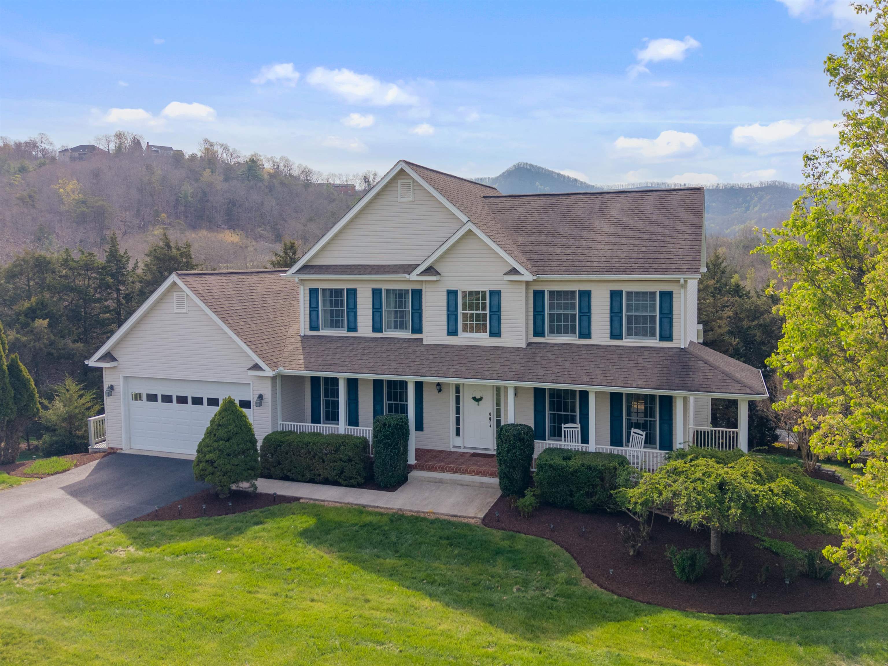 Blacksburg VA, 2041 Plank Drive