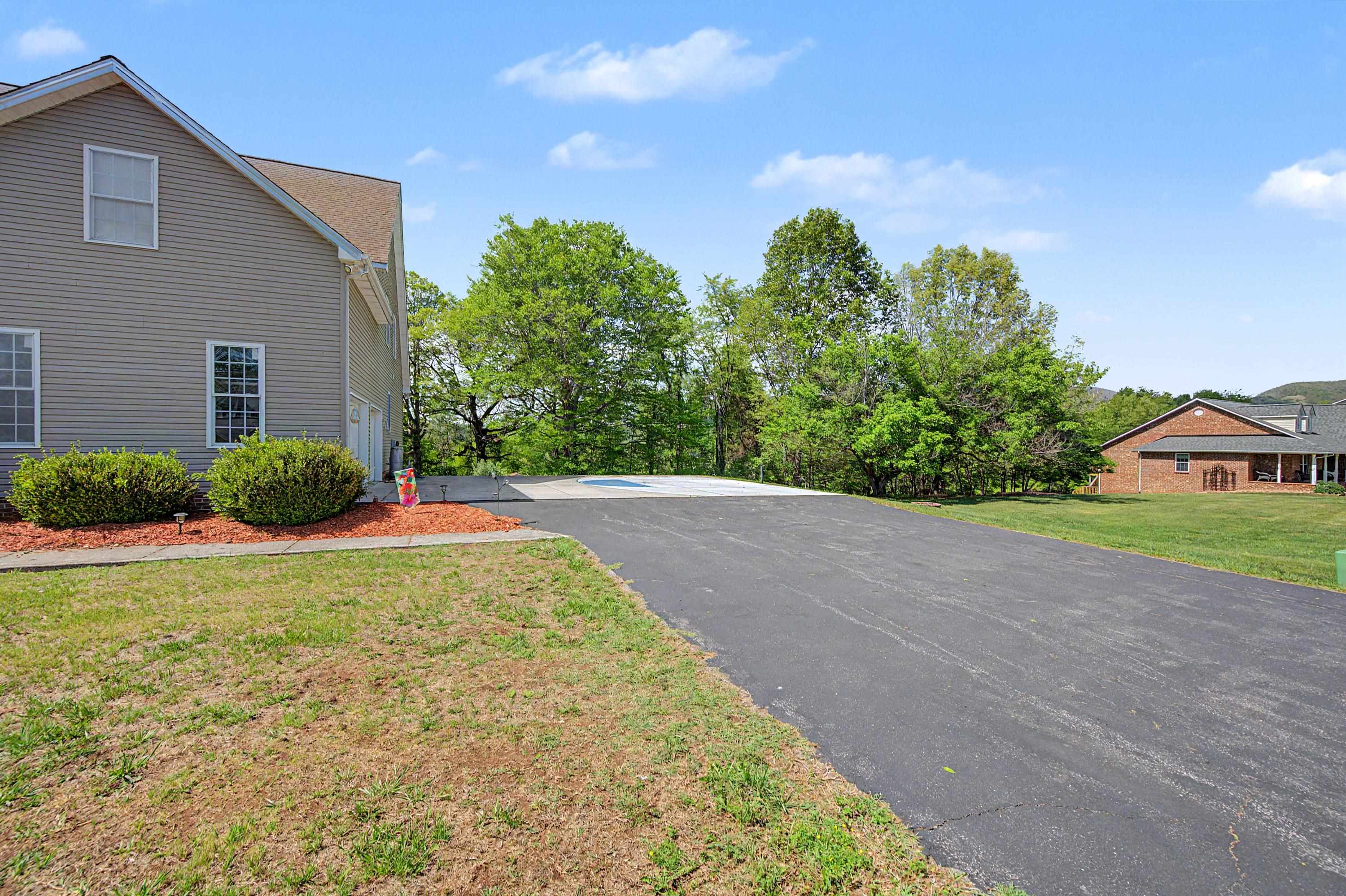 315 Horseshoe Farm Road Pembroke VA 24136