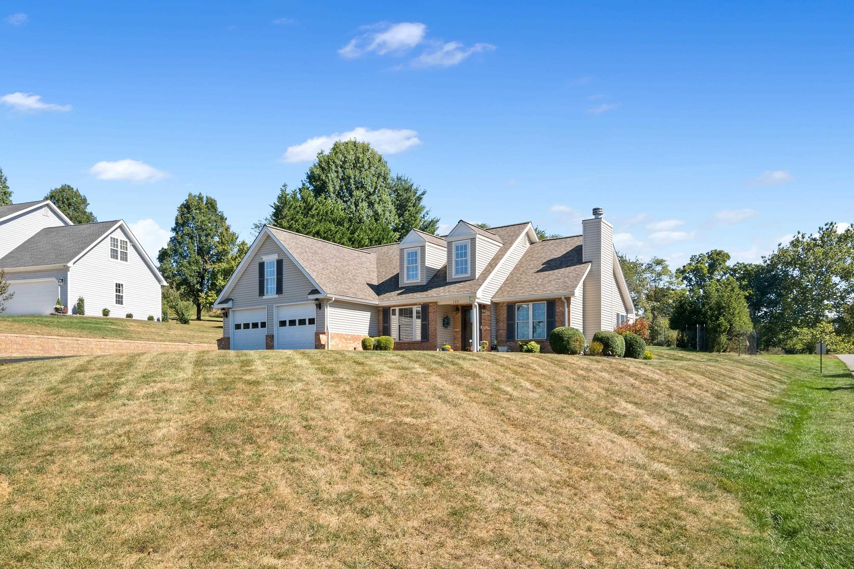 100 Greenfield Court Radford VA 24141