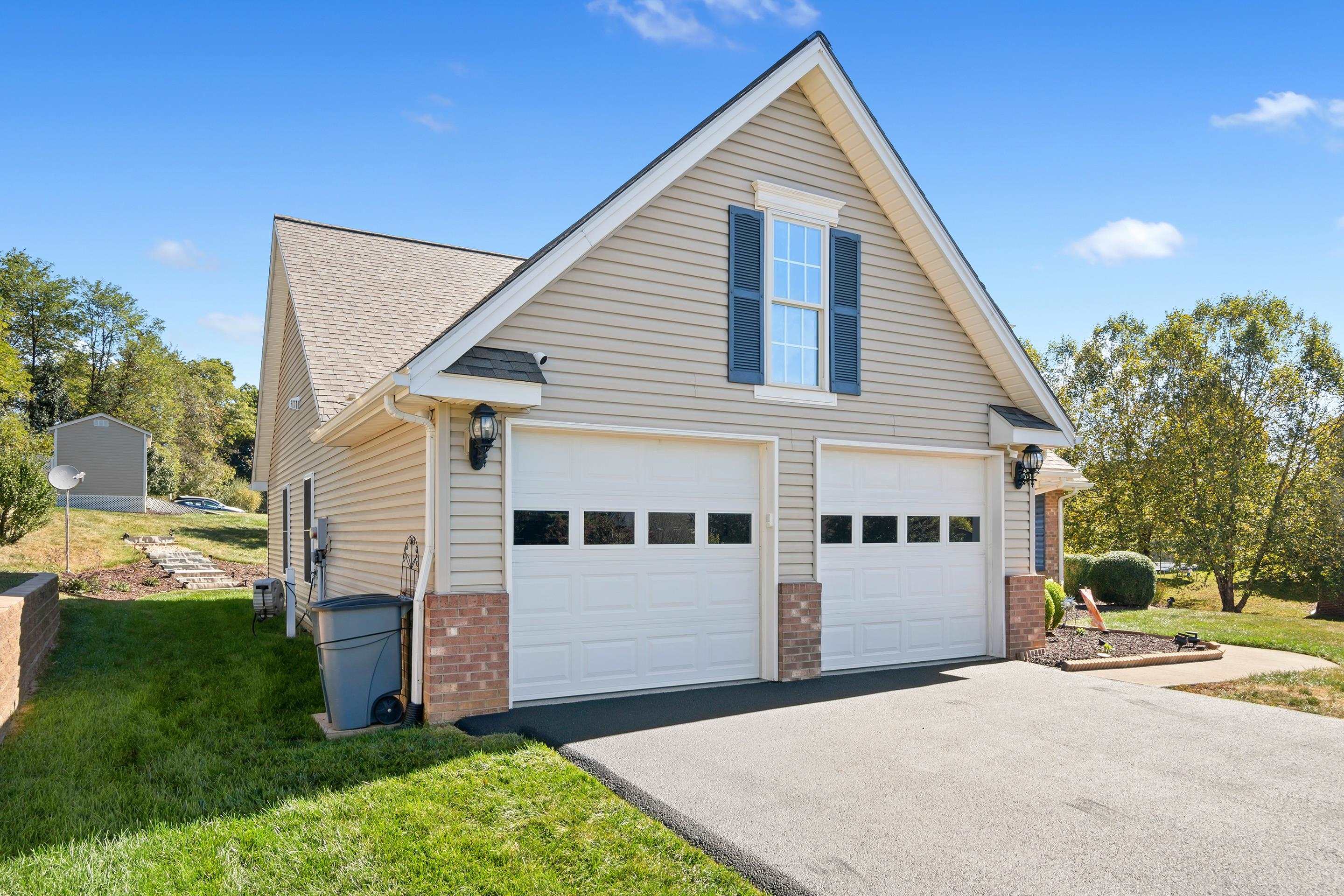 100 Greenfield Court Radford VA 24141