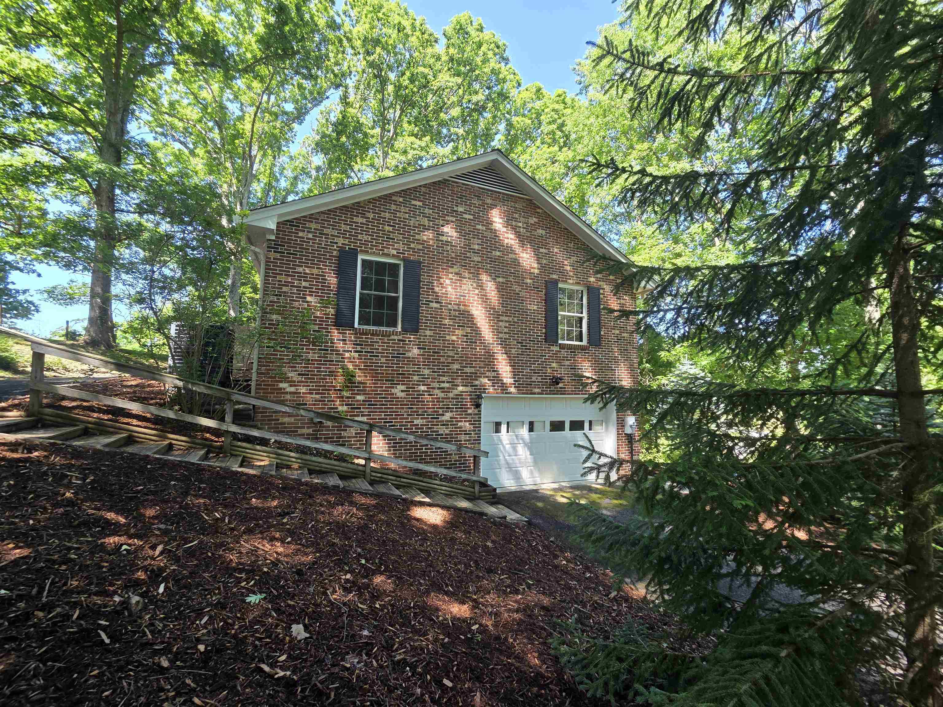 7228 Timberlane Drive Radford VA 24141