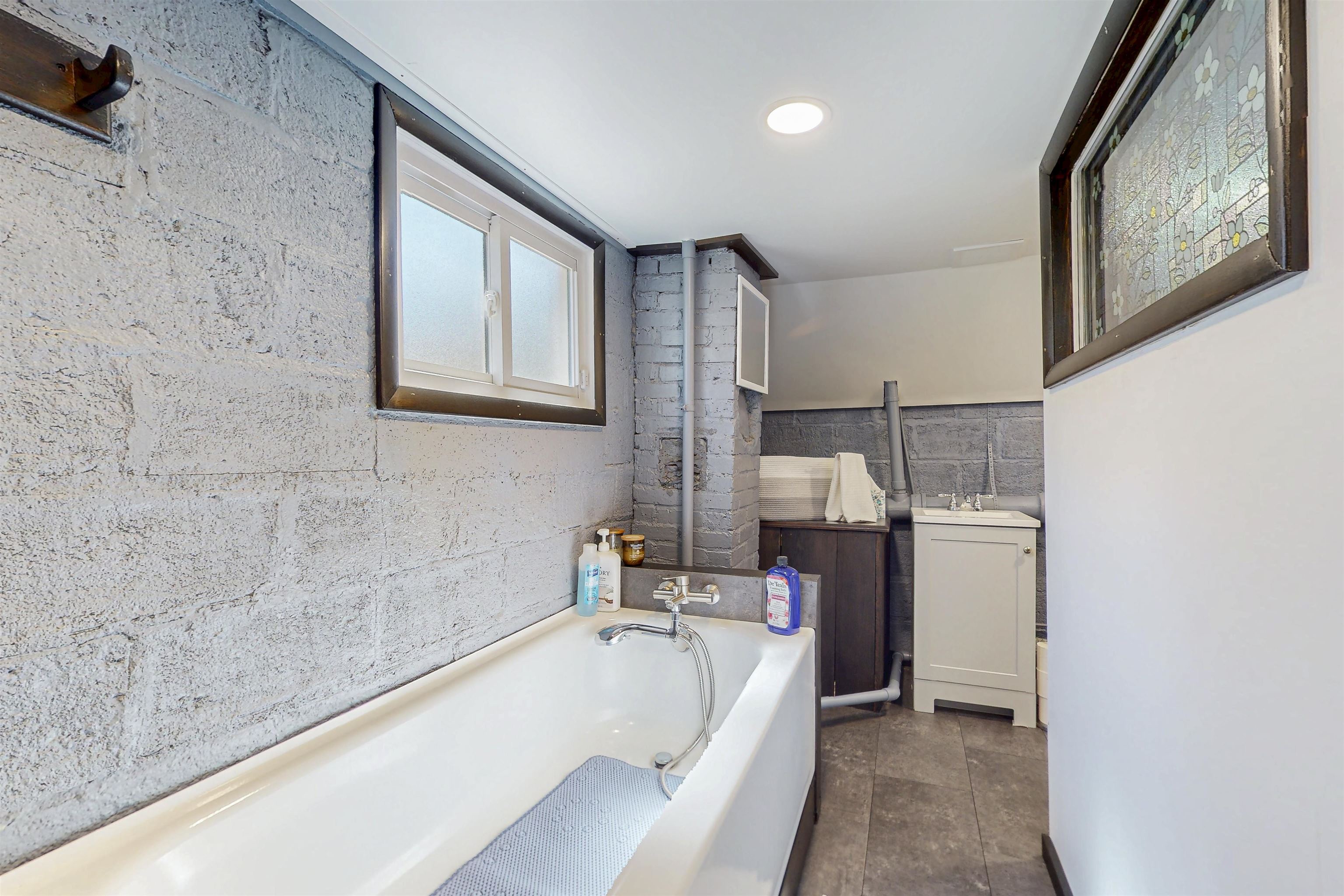 213 Christiansburg Pike NE Floyd VA 24091