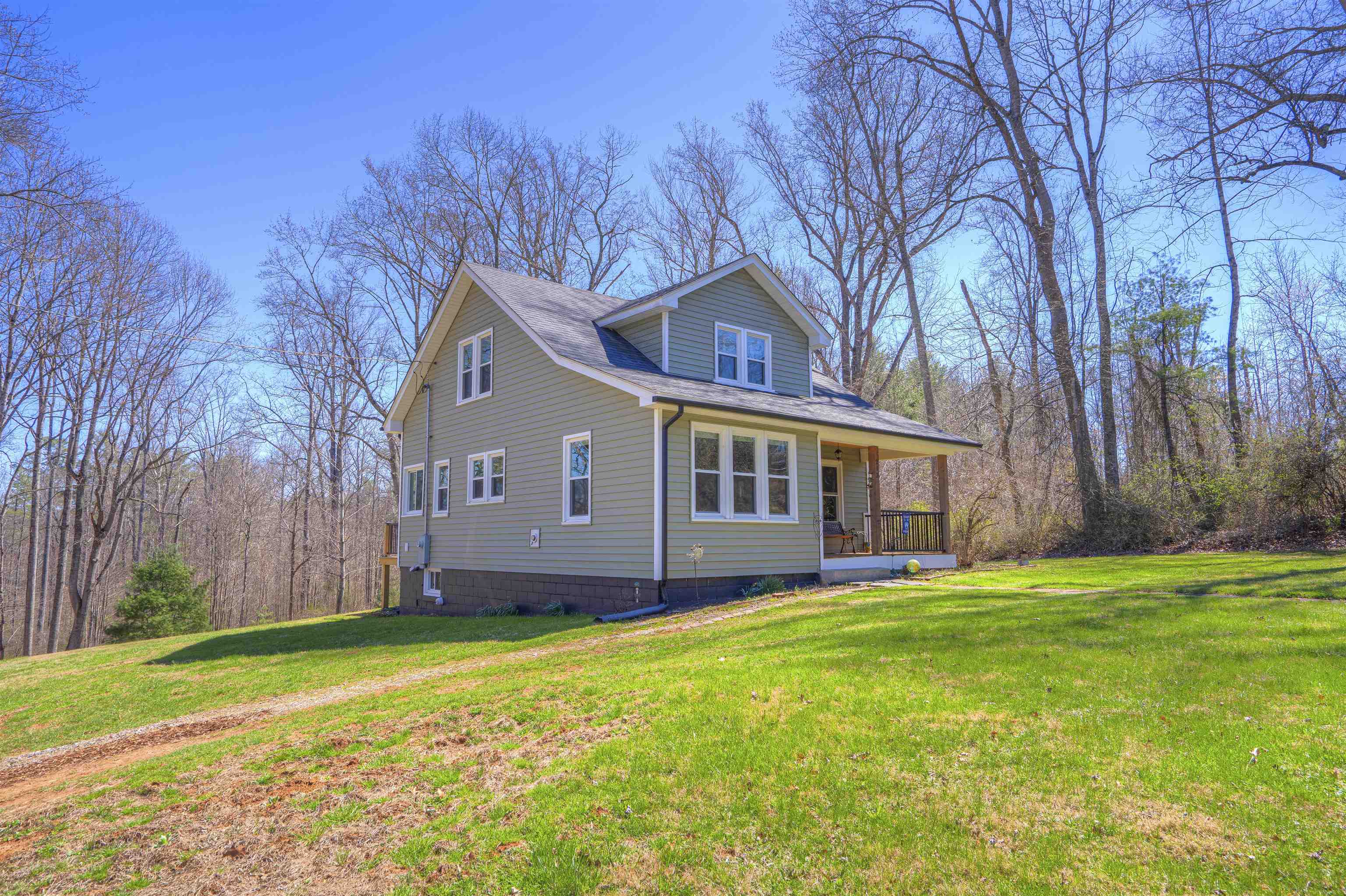 213 Christiansburg Pike NE Floyd VA 24091