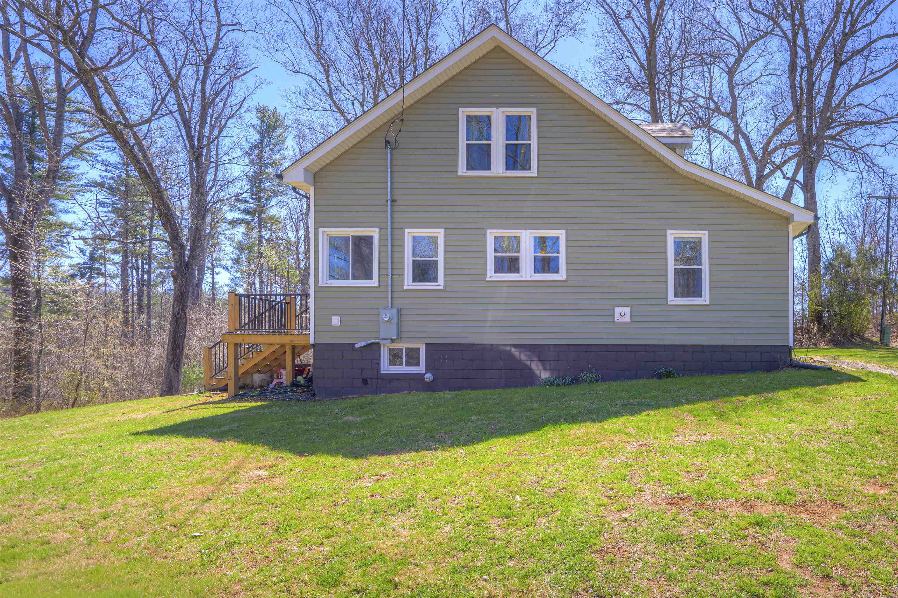 213 Christiansburg Pike NE Floyd VA 24091