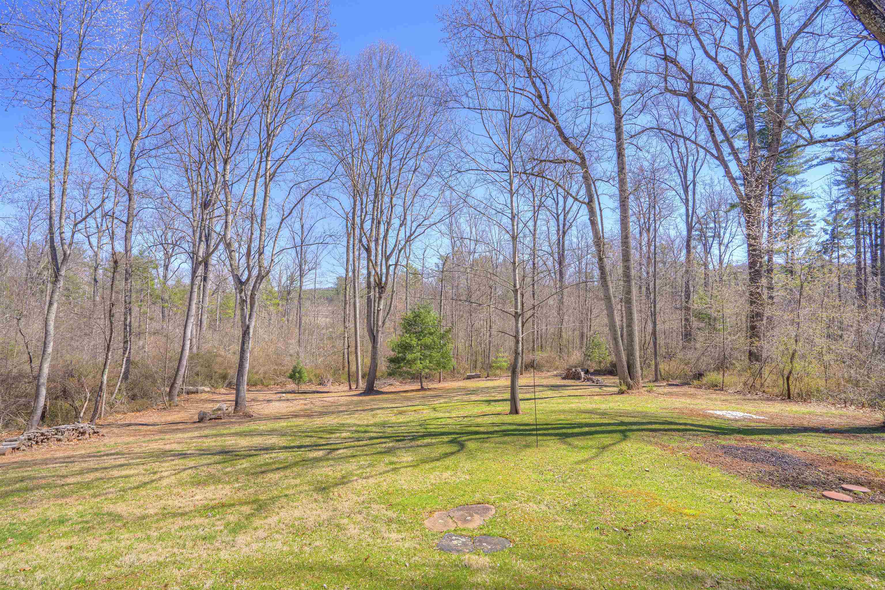 213 Christiansburg Pike NE Floyd VA 24091