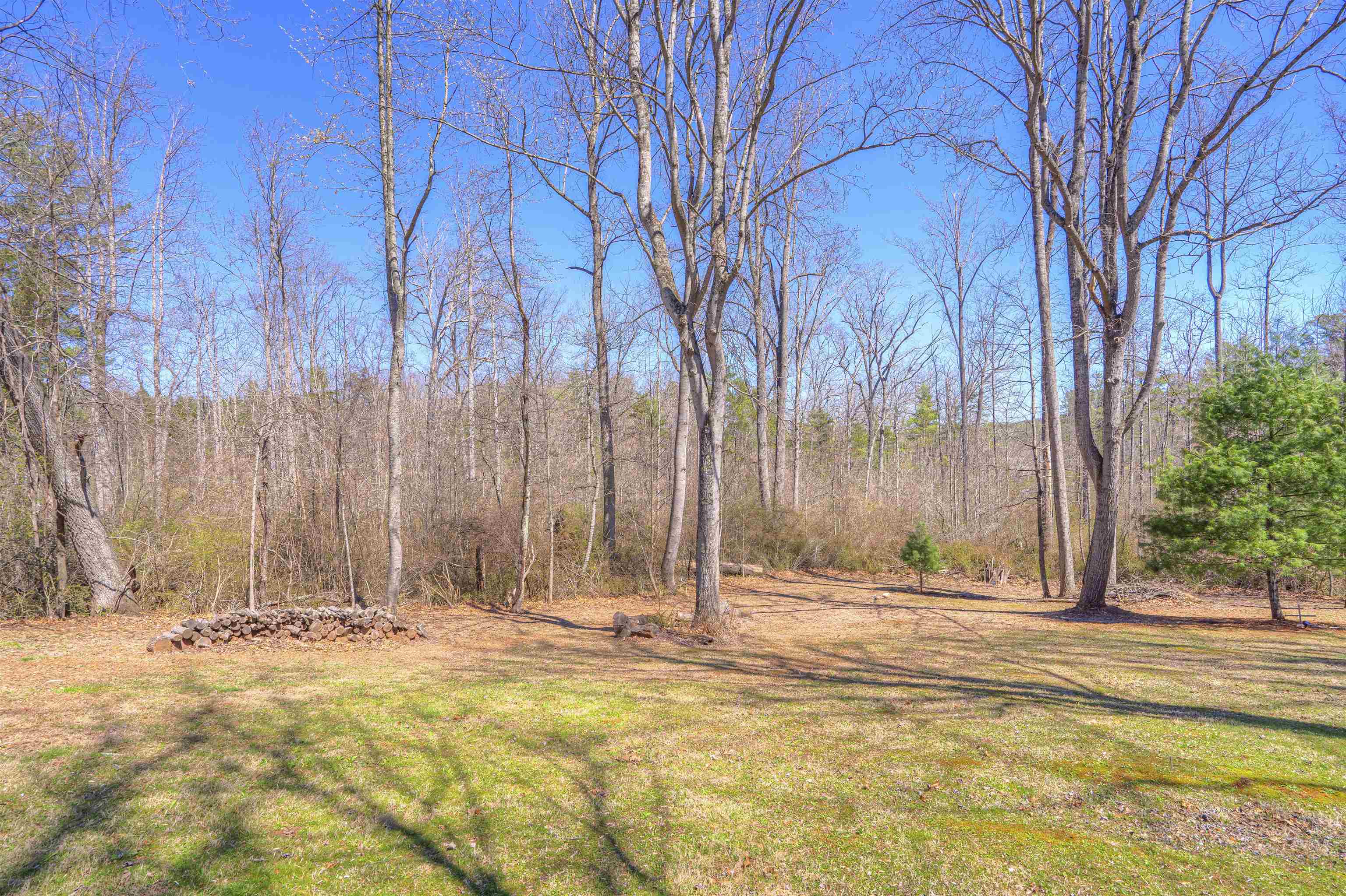 213 Christiansburg Pike NE Floyd VA 24091