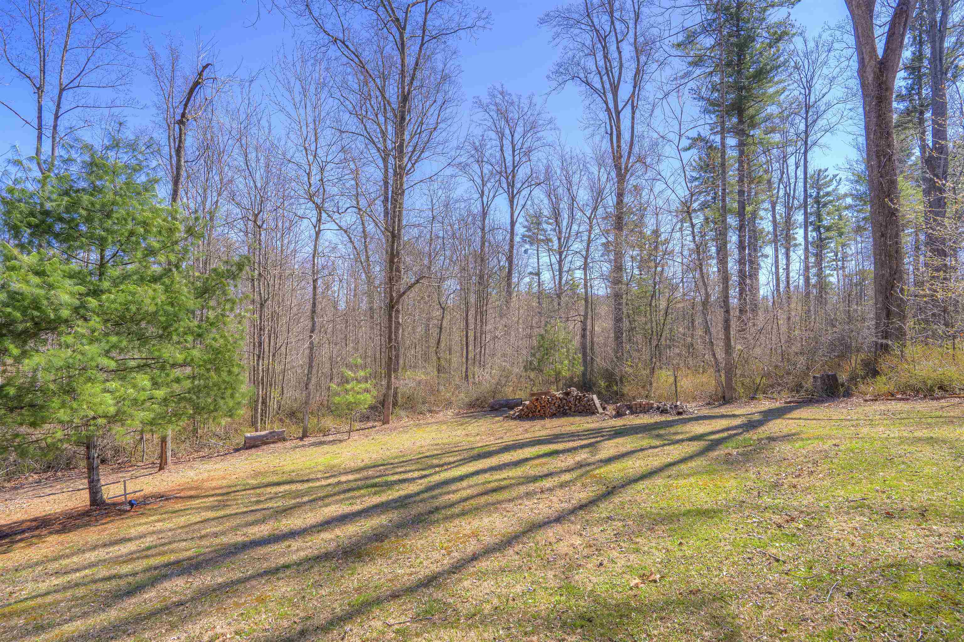 213 Christiansburg Pike NE Floyd VA 24091