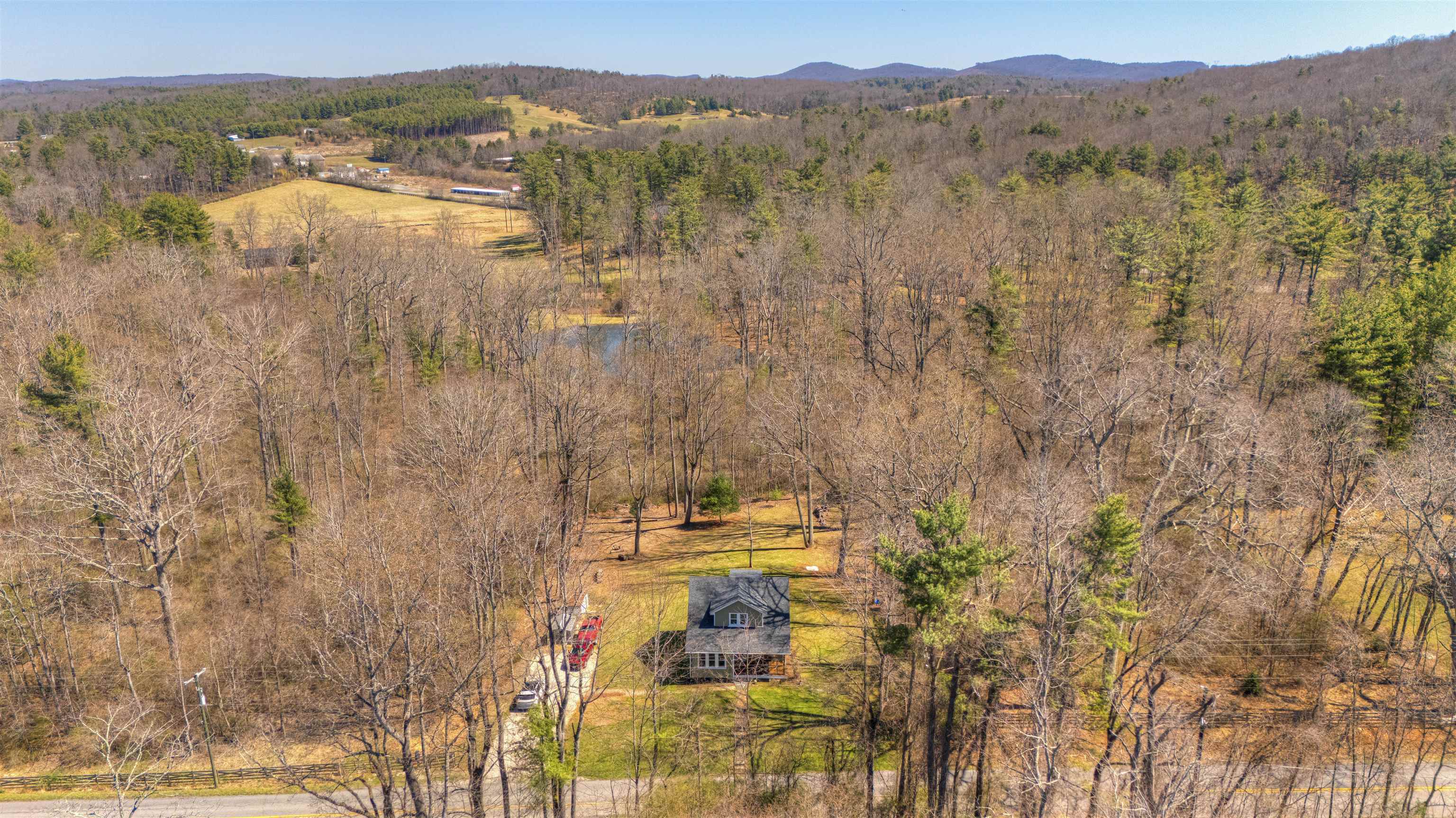 213 Christiansburg Pike NE Floyd VA 24091