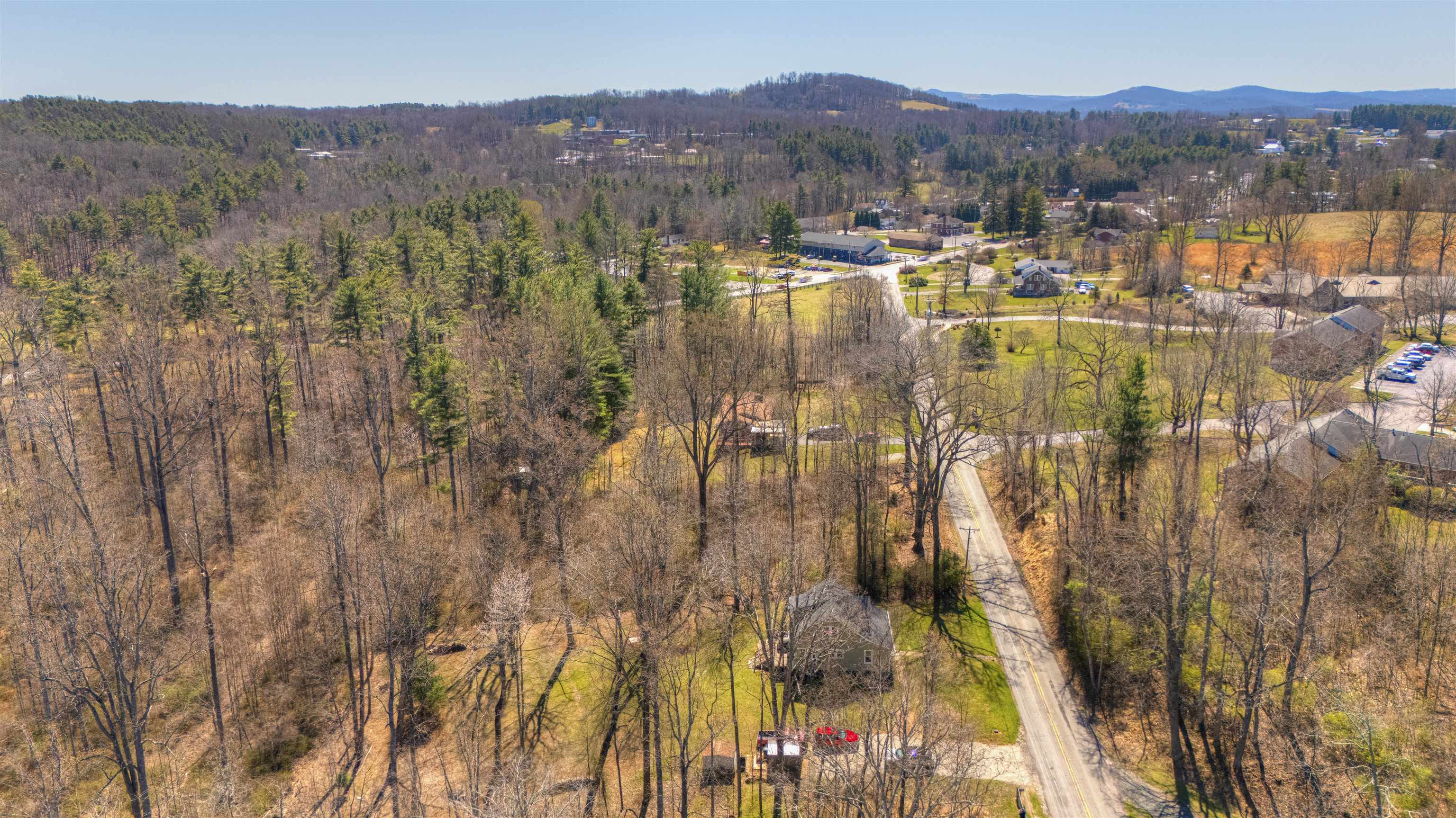 213 Christiansburg Pike NE Floyd VA 24091