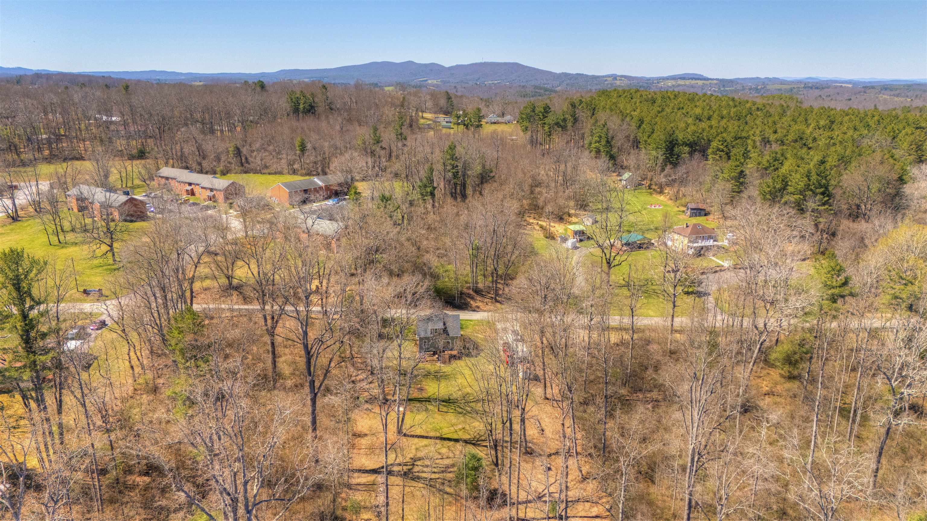 213 Christiansburg Pike NE Floyd VA 24091