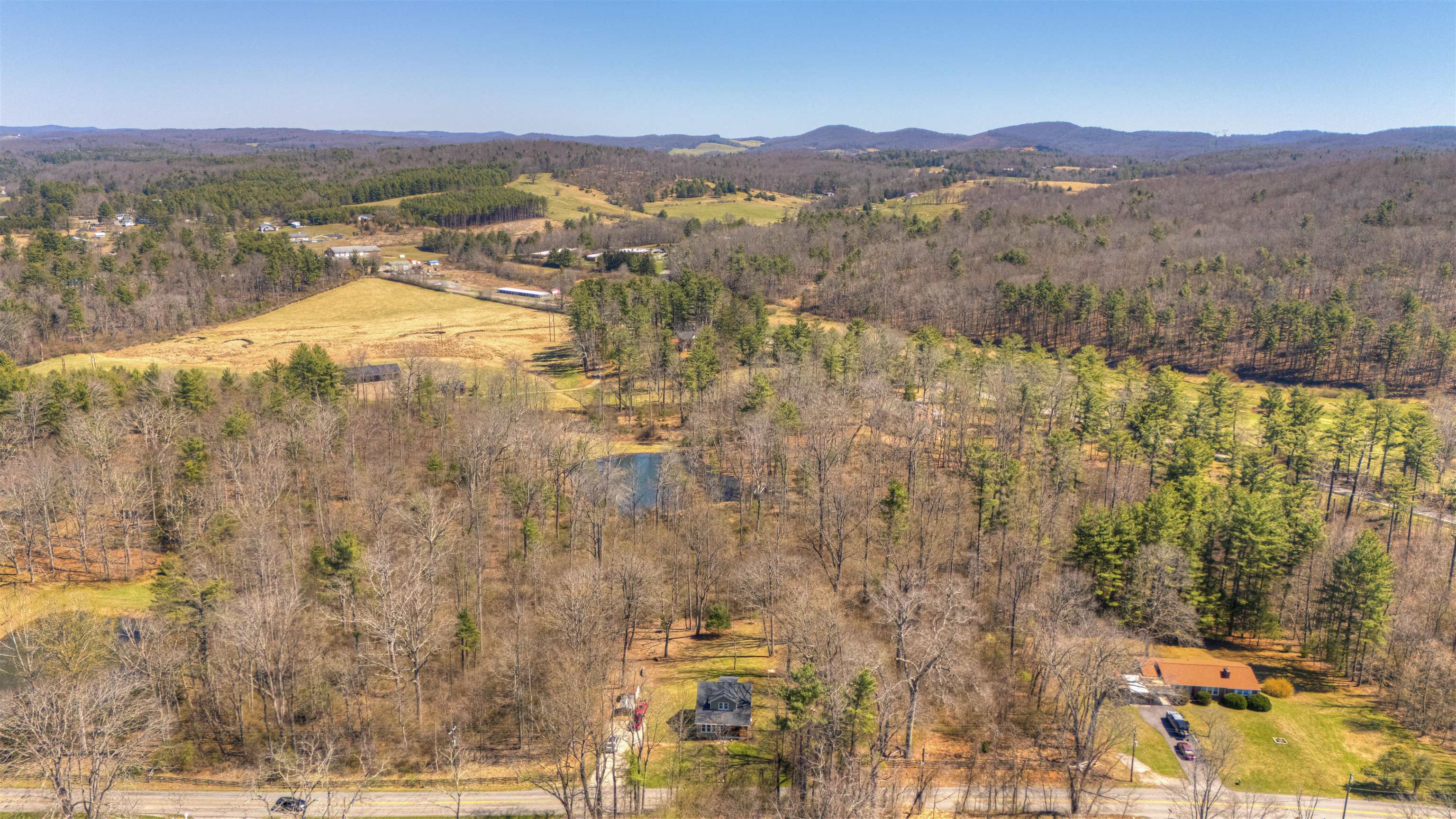 213 Christiansburg Pike NE Floyd VA 24091