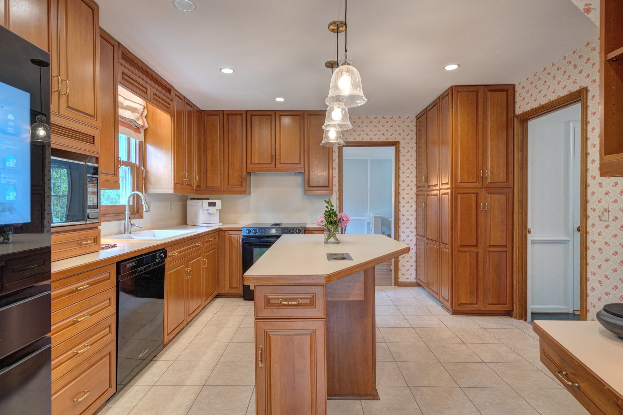 914 Mason Drive Blacksburg VA 24060