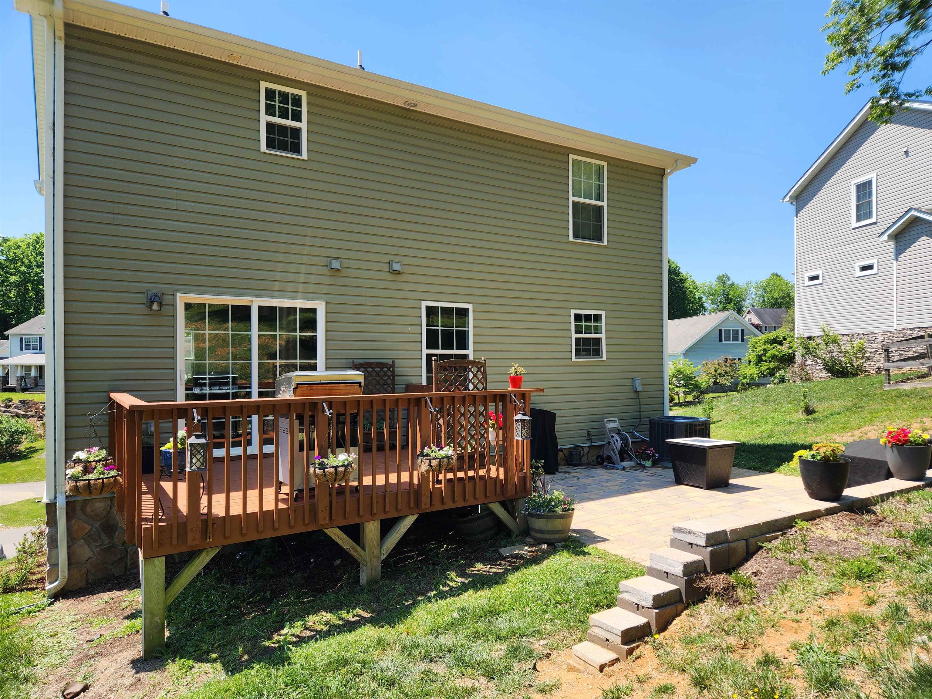 960 Crosscreek Drive Christiansburg VA 24073