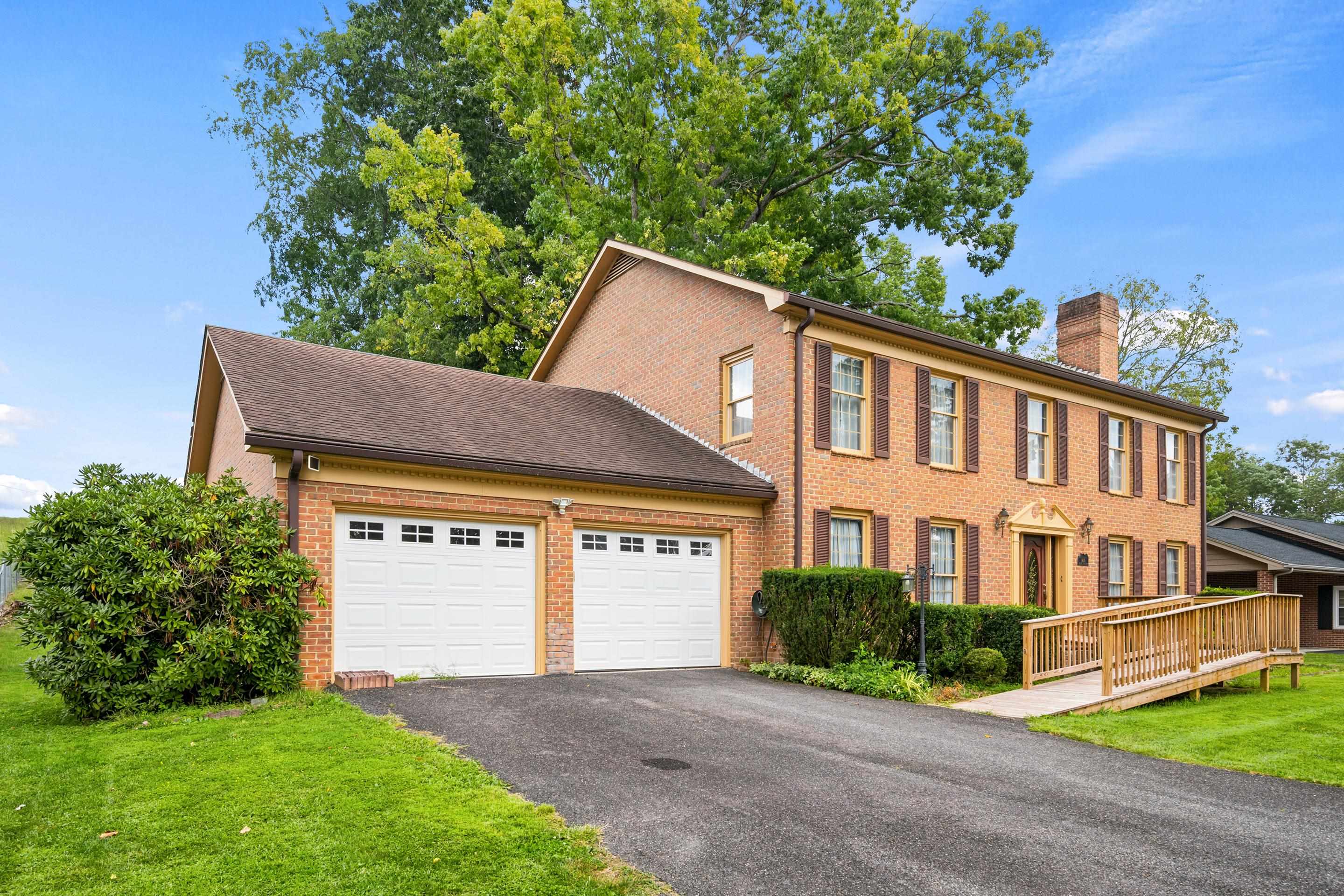 1435 English Forest Road Pulaski VA 24301