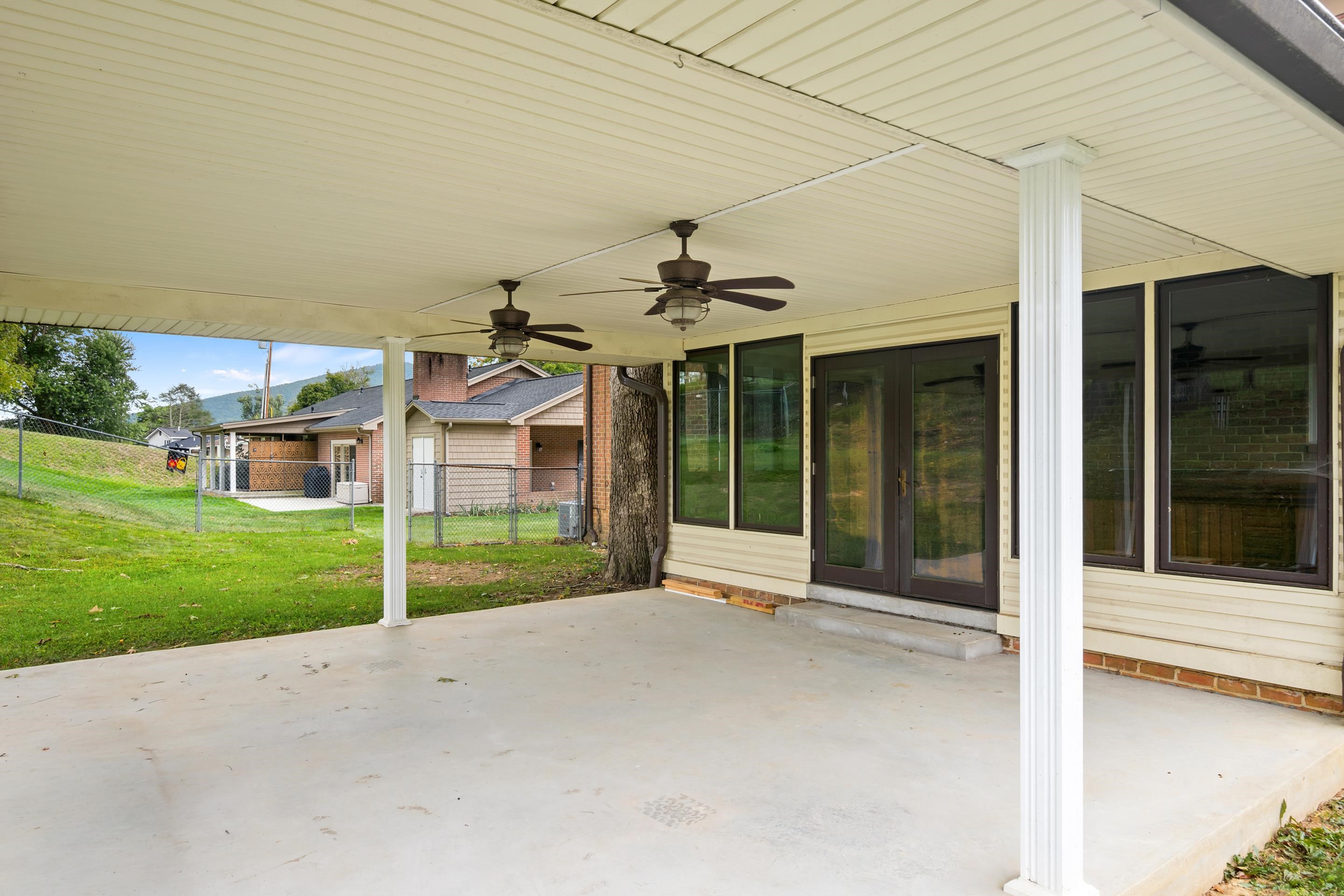 1435 English Forest Road Pulaski VA 24301