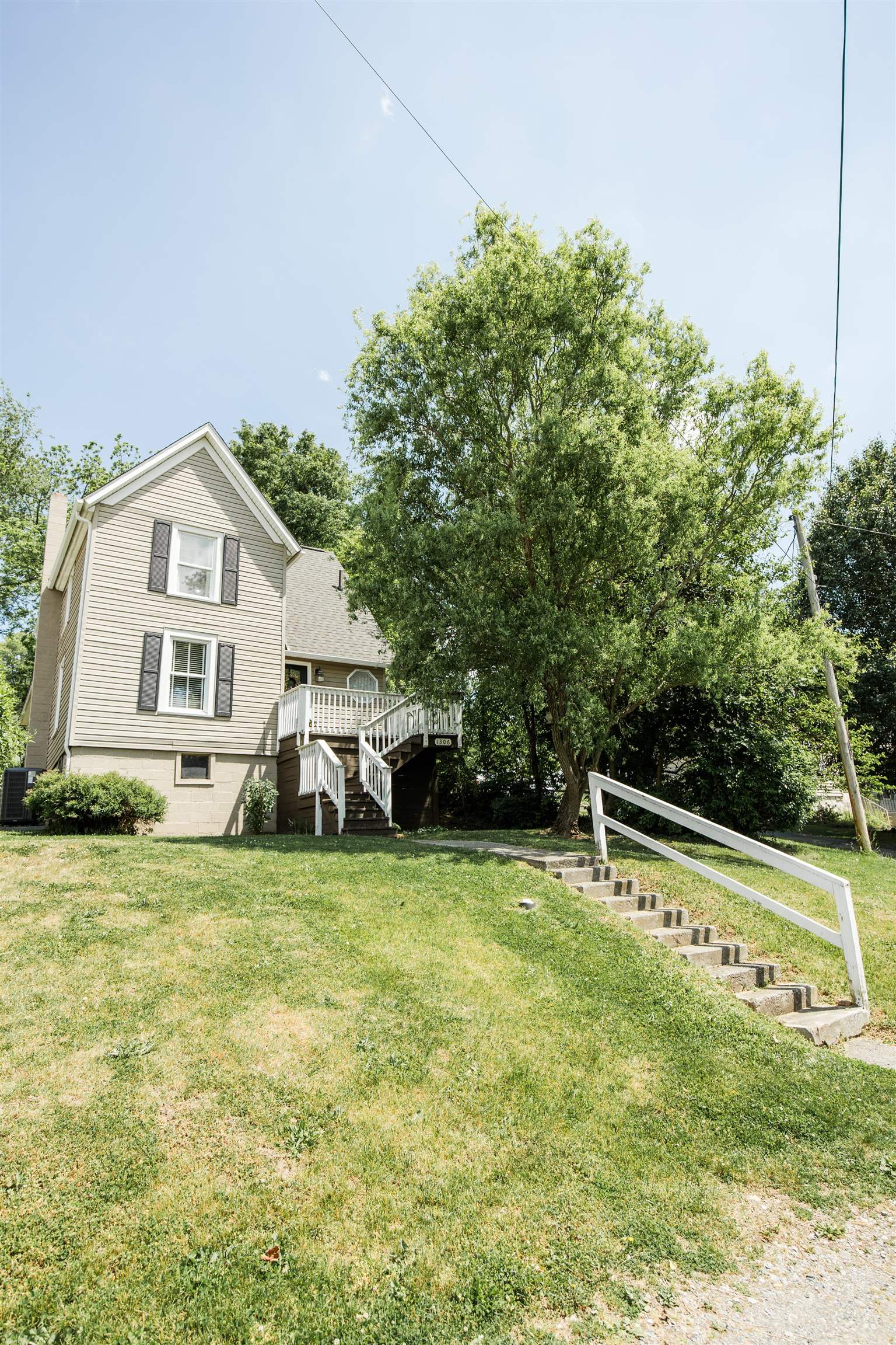 1306 Fourth Street Radford VA 24141