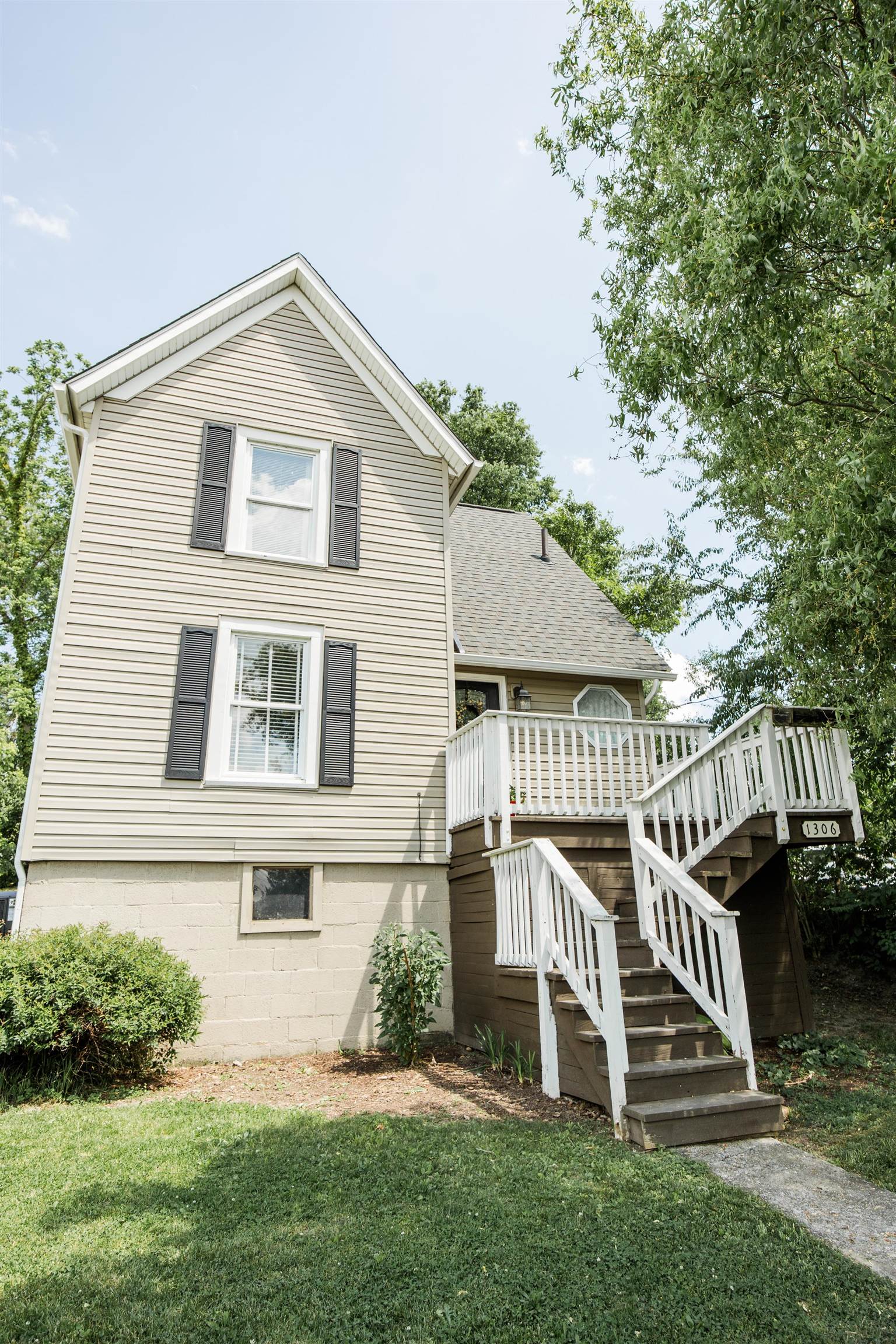 1306 Fourth Street Radford VA 24141
