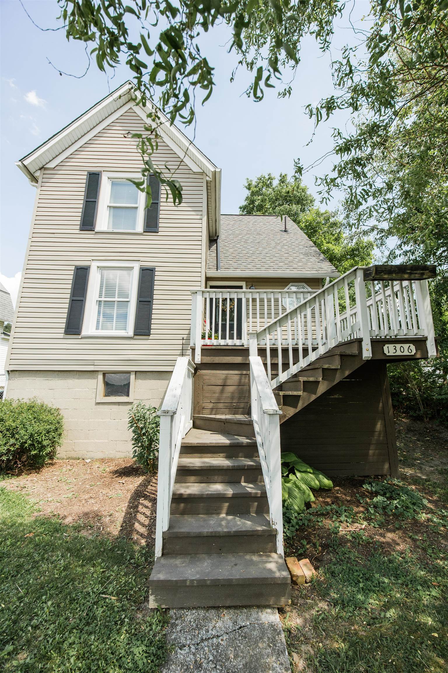 1306 Fourth Street Radford VA 24141