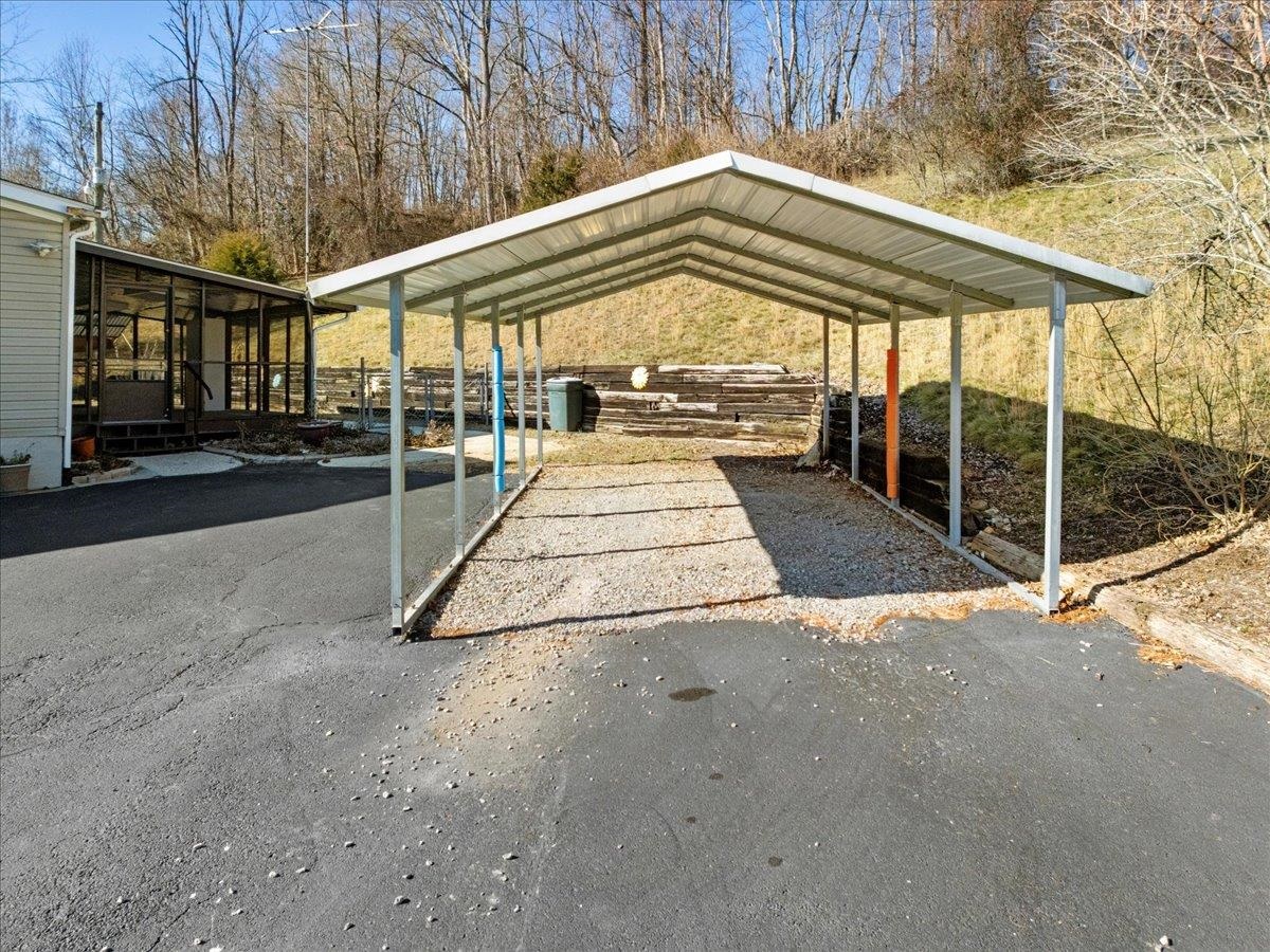 4805 Shelburne Road Radford VA 24141