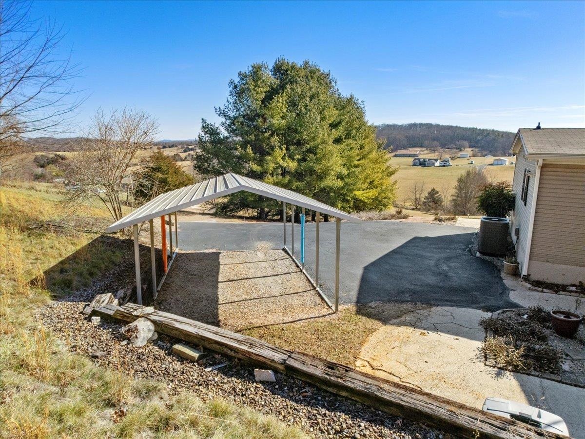 4805 Shelburne Road Radford VA 24141