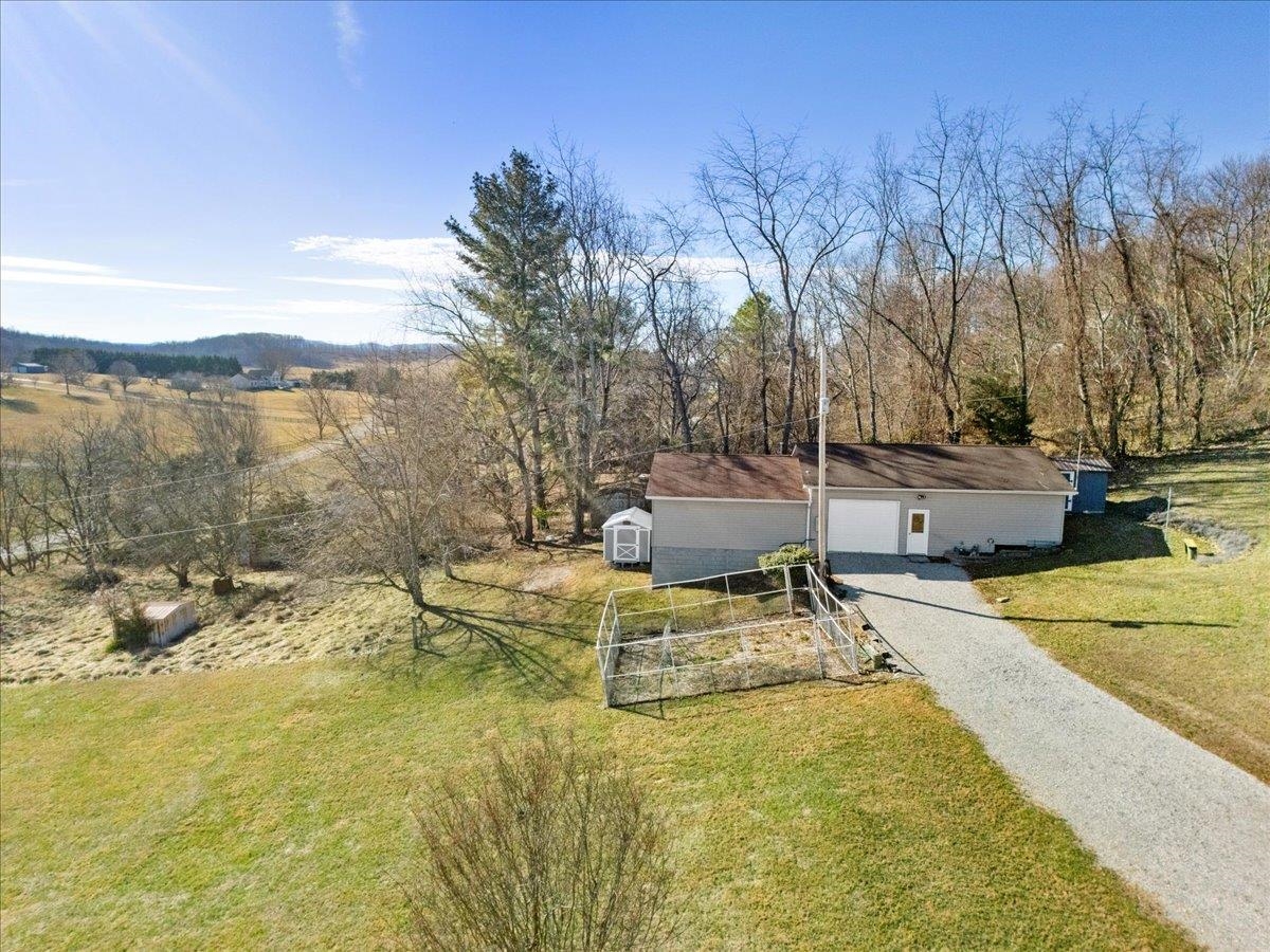 4805 Shelburne Road Radford VA 24141