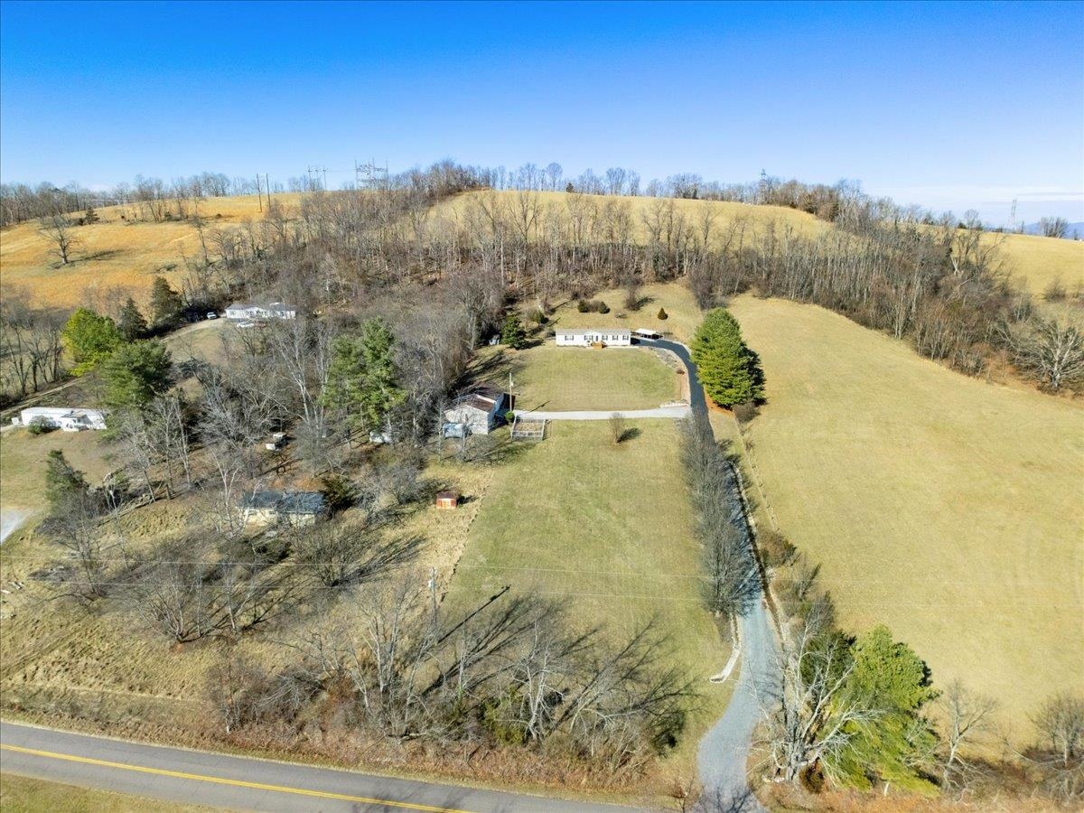 4805 Shelburne Road Radford VA 24141