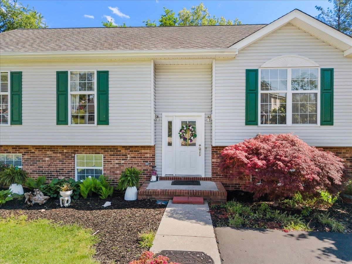 650 Warren Court Christiansburg VA 24073