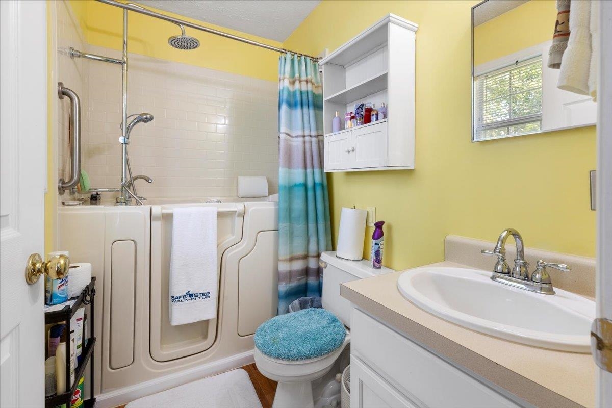 650 Warren Court Christiansburg VA 24073