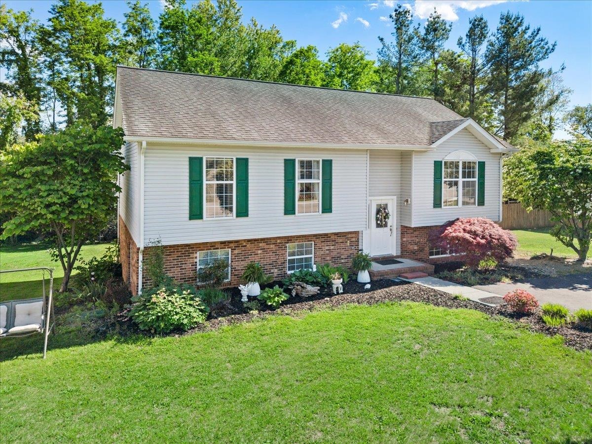 650 Warren Court Christiansburg VA 24073