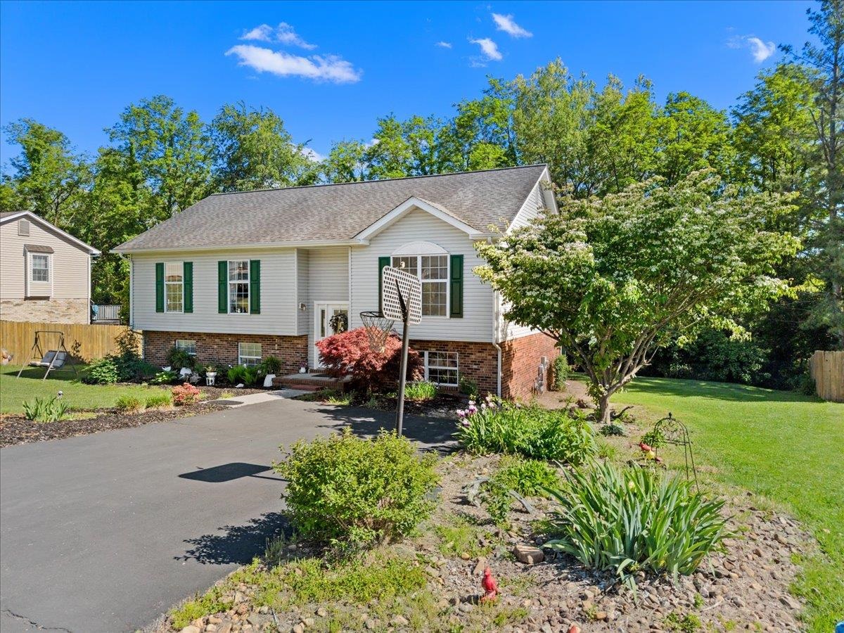 650 Warren Court Christiansburg VA 24073
