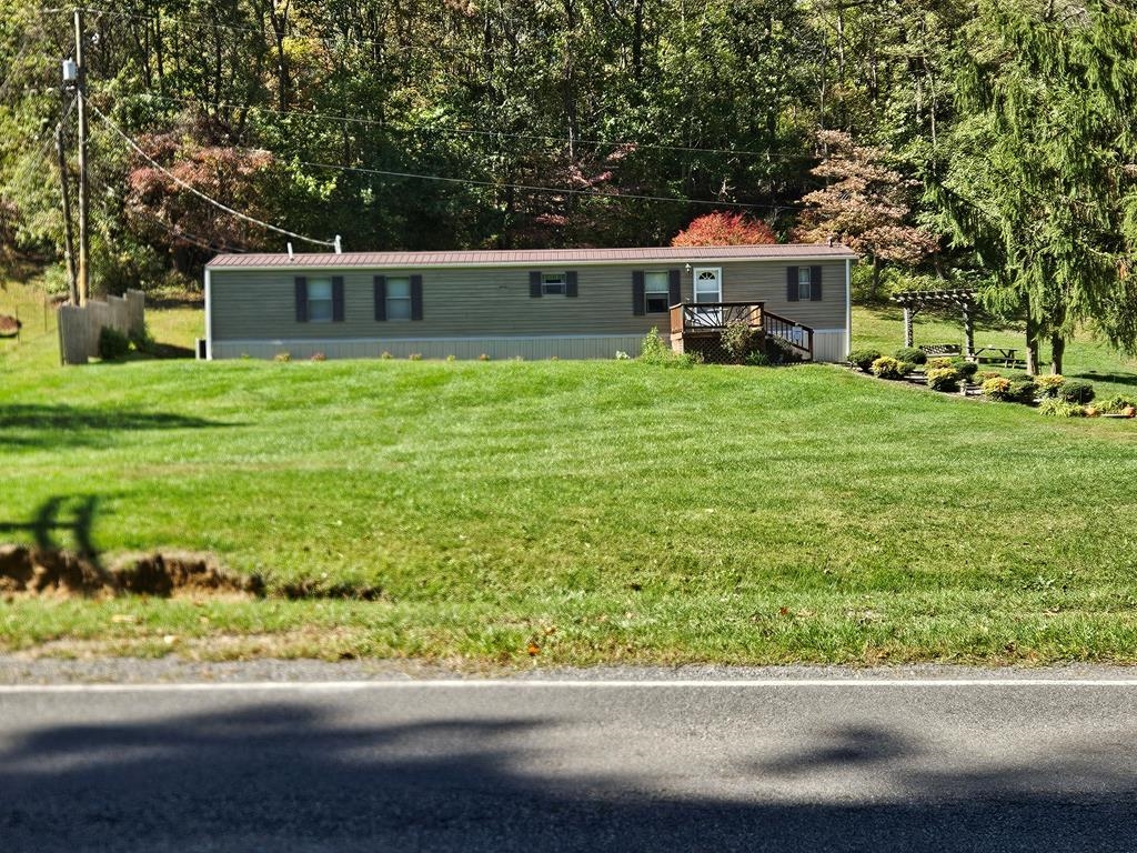 3335 Old Route 100 Road Pulaski VA 24301