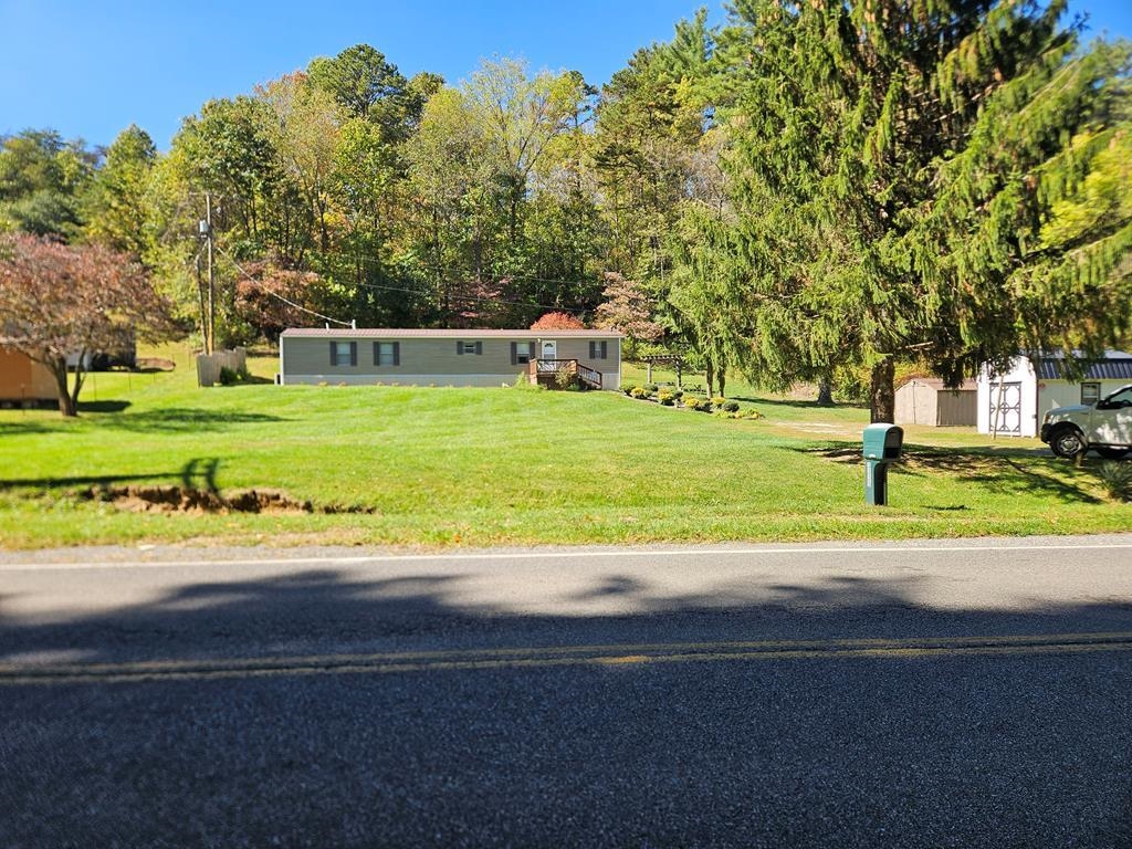 3335 Old Route 100 Road Pulaski VA 24301