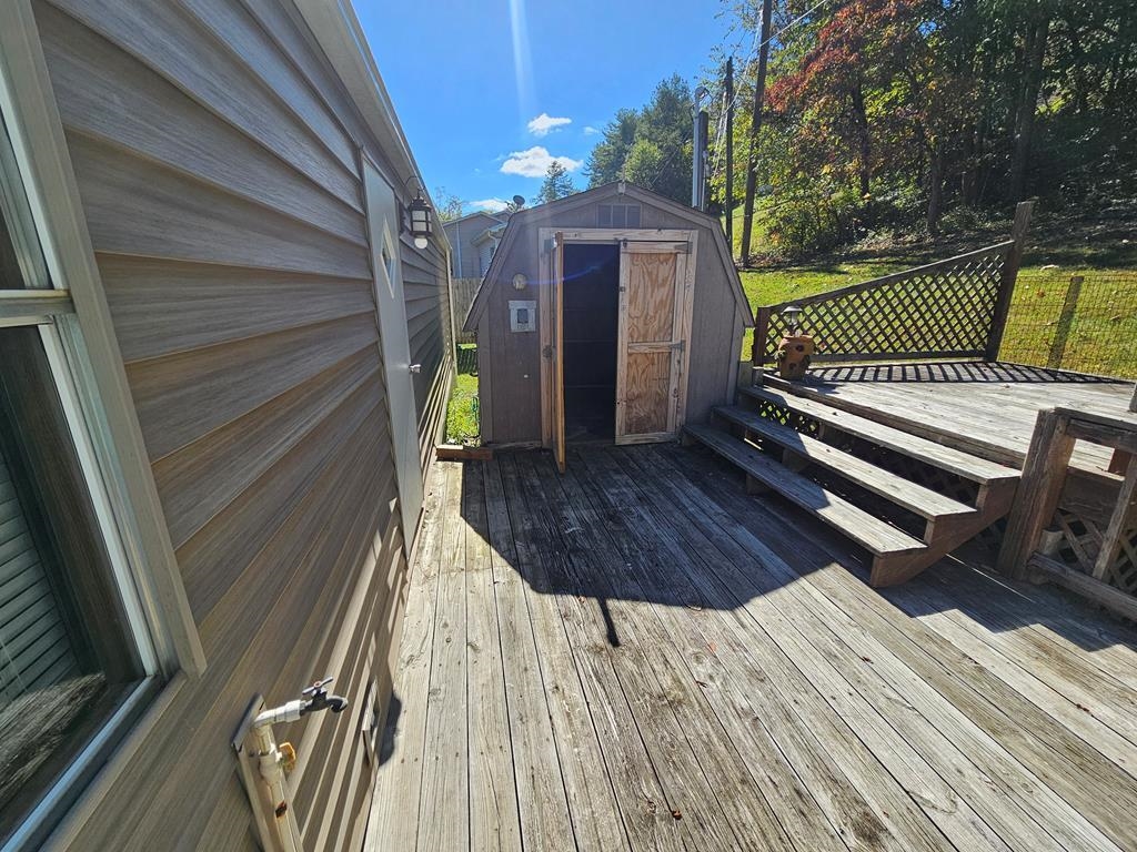 3335 Old Route 100 Road Pulaski VA 24301