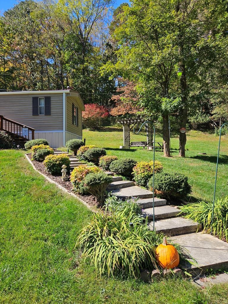 3335 Old Route 100 Road Pulaski VA 24301