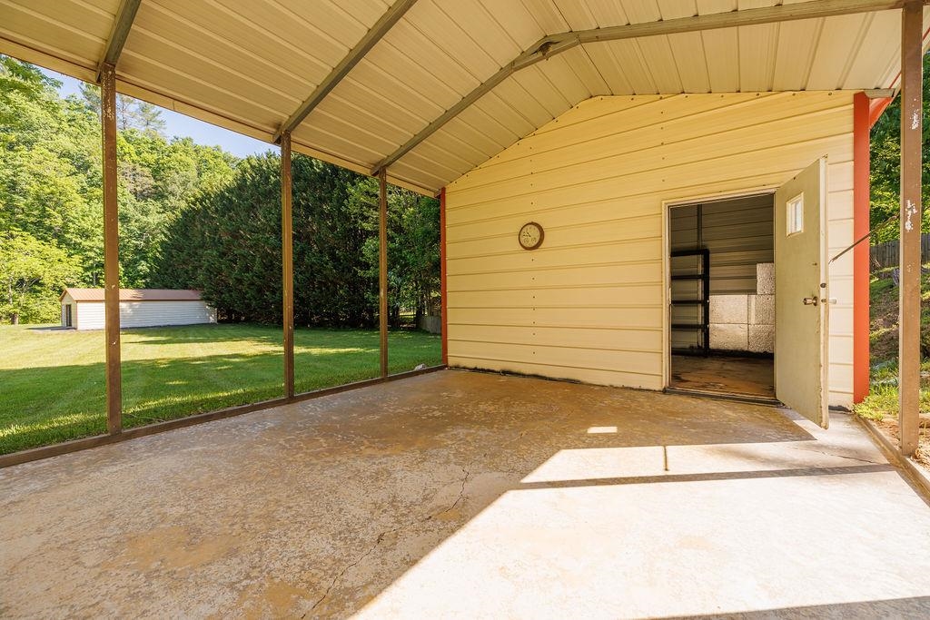 3173 Poplar Hill Drive Dugspur VA 24325