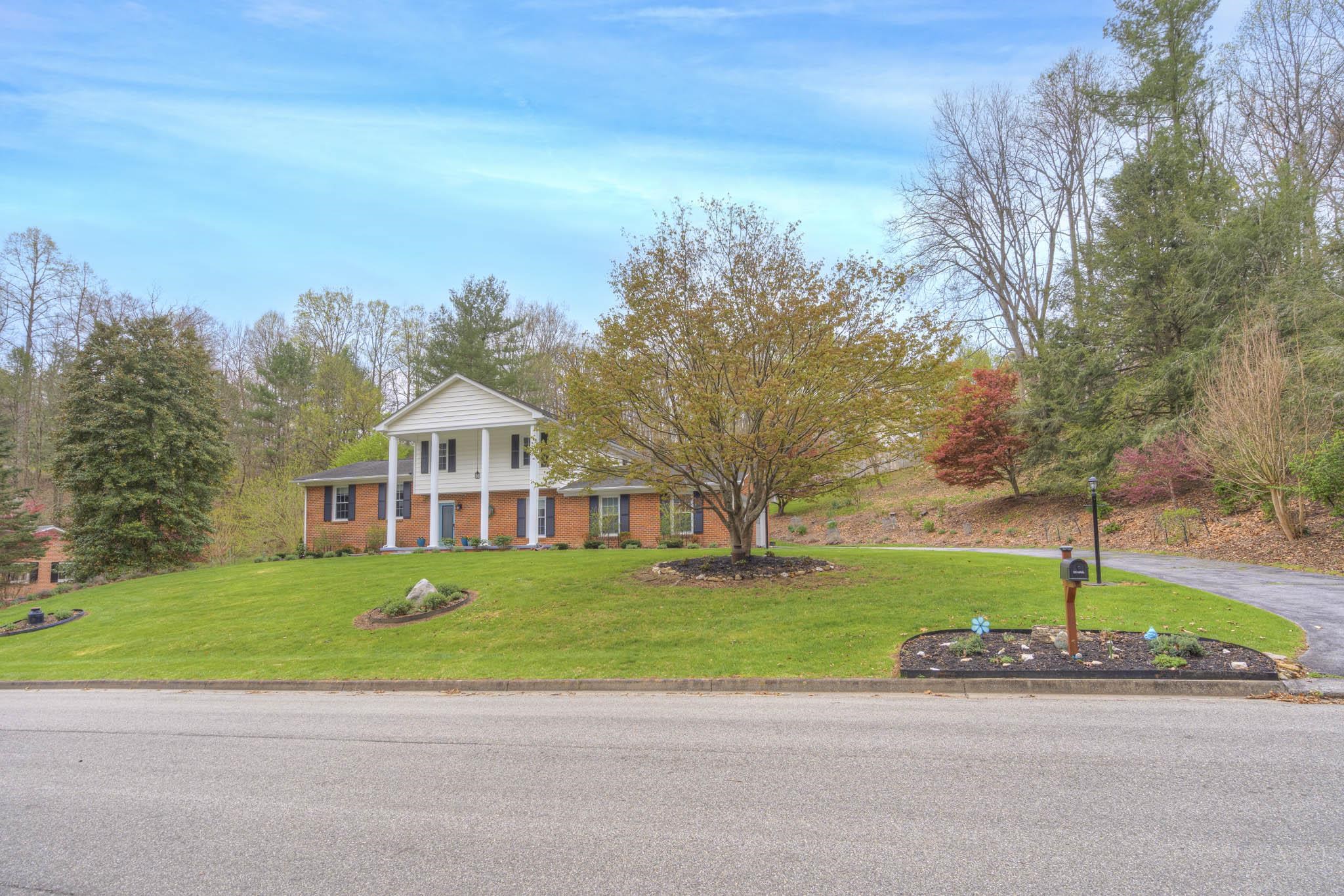 186 Fairway Drive Radford VA 24141