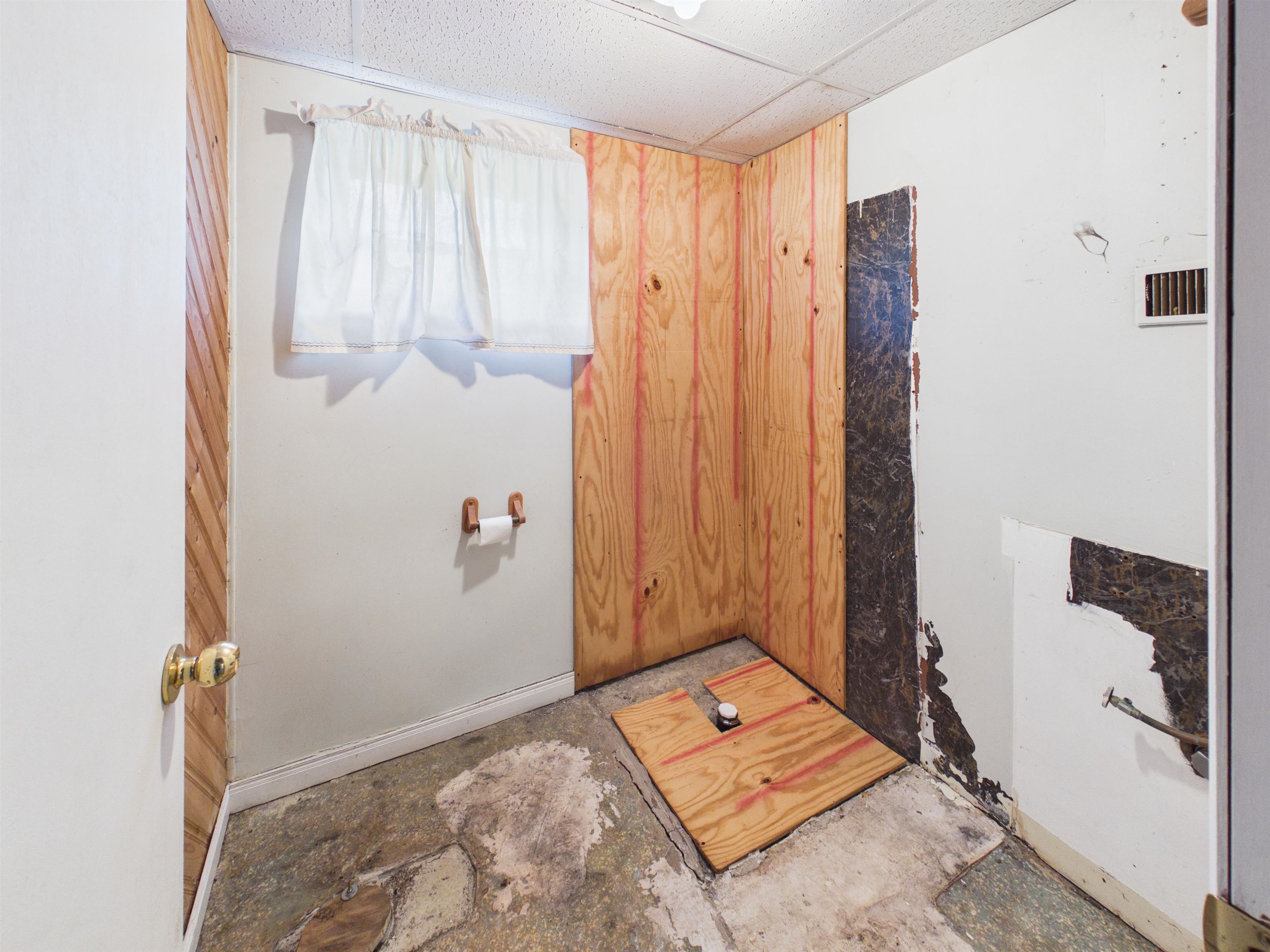 878 Sugar Tree Road SW Willis VA 24380