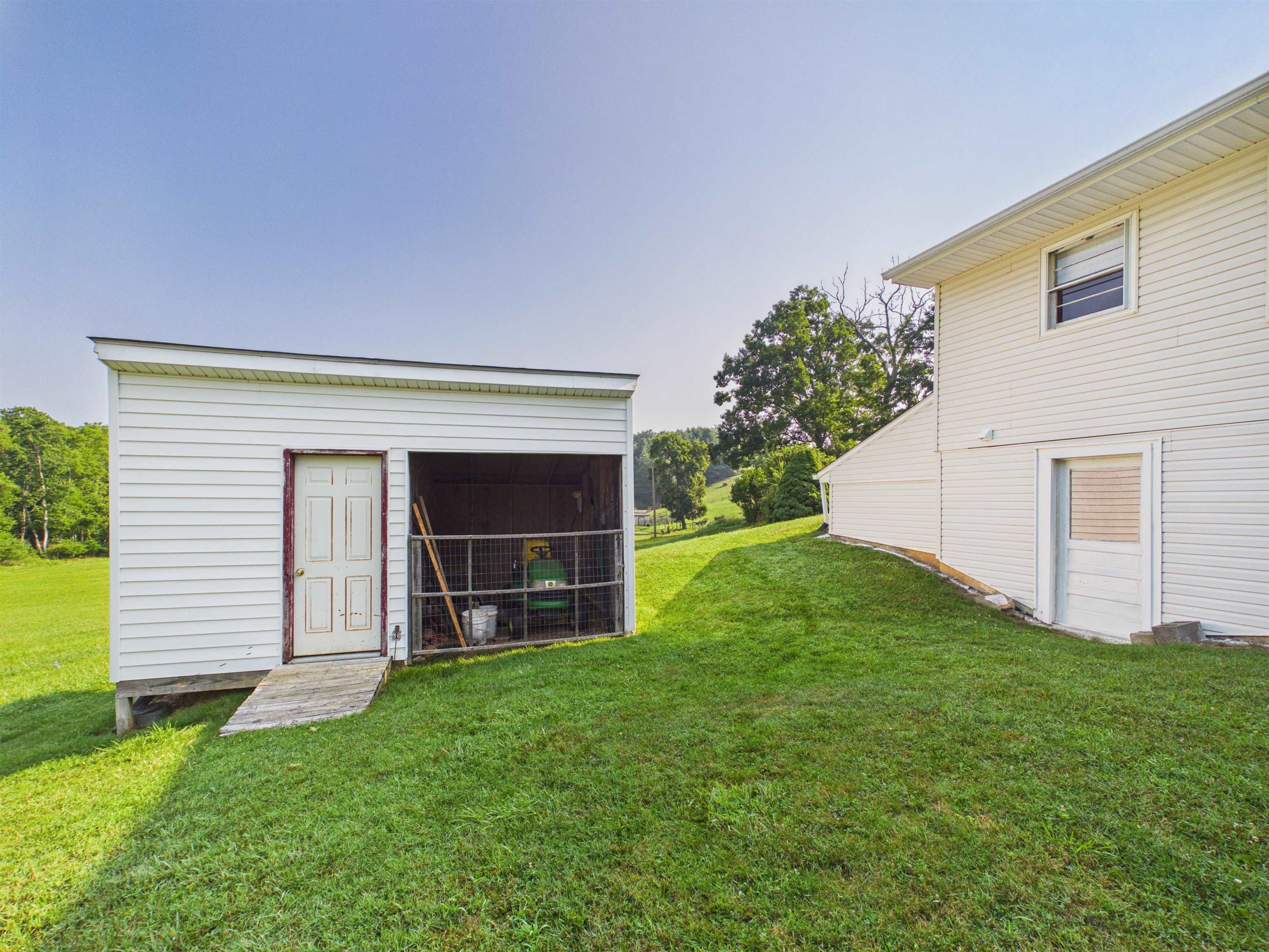 878 Sugar Tree Road SW Willis VA 24380