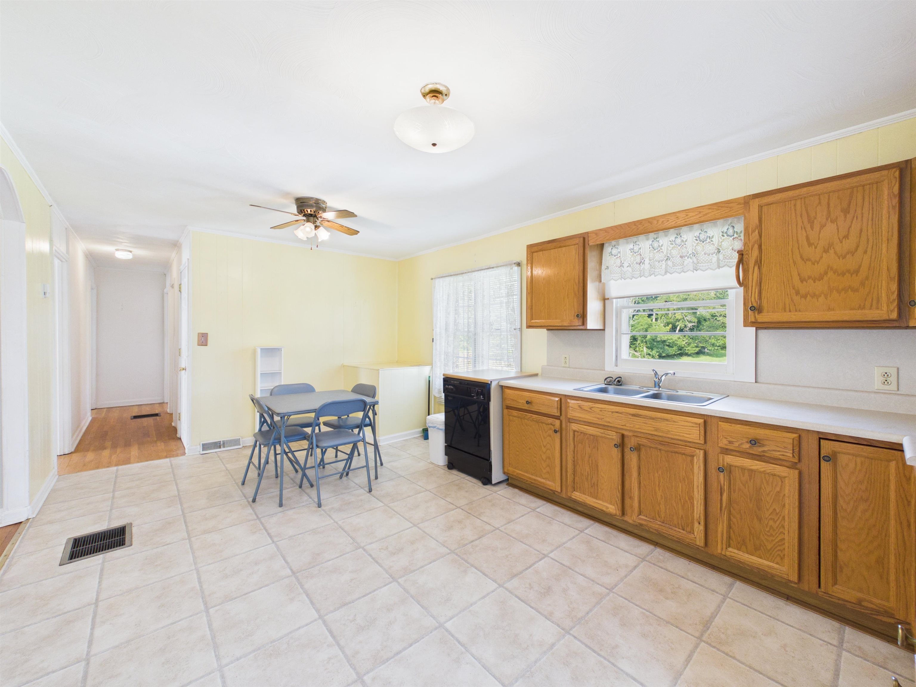 878 Sugar Tree Road SW Willis VA 24380