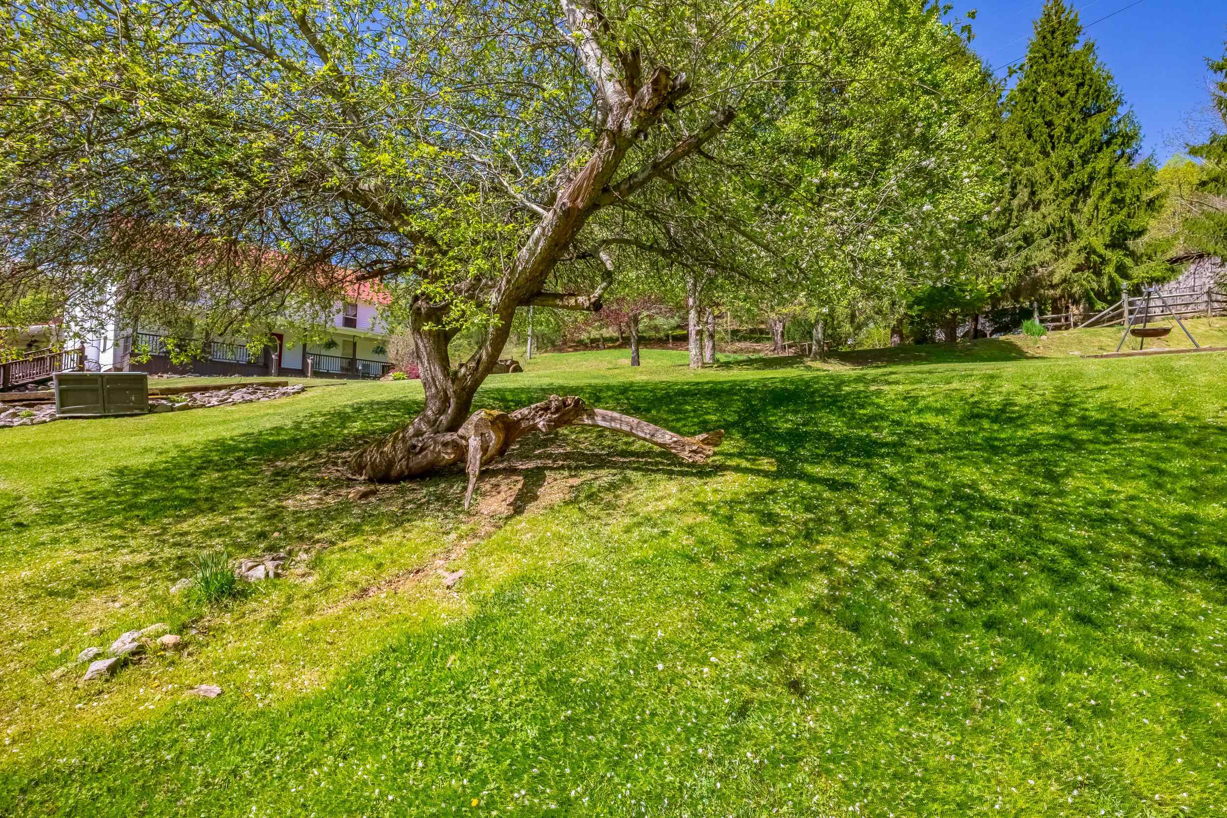 434 Glenwood Road Troutdale VA 24378