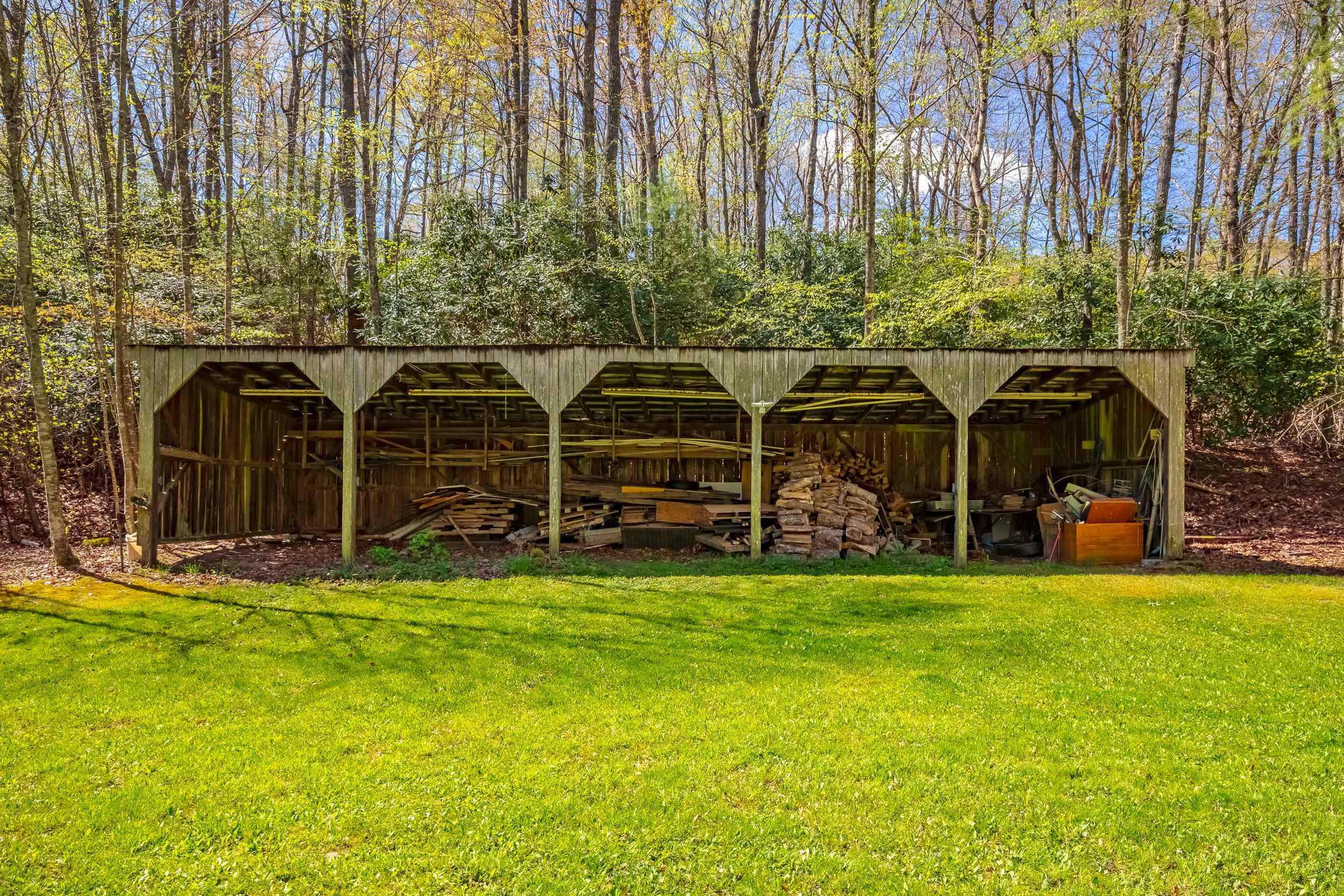 434 Glenwood Road Troutdale VA 24378