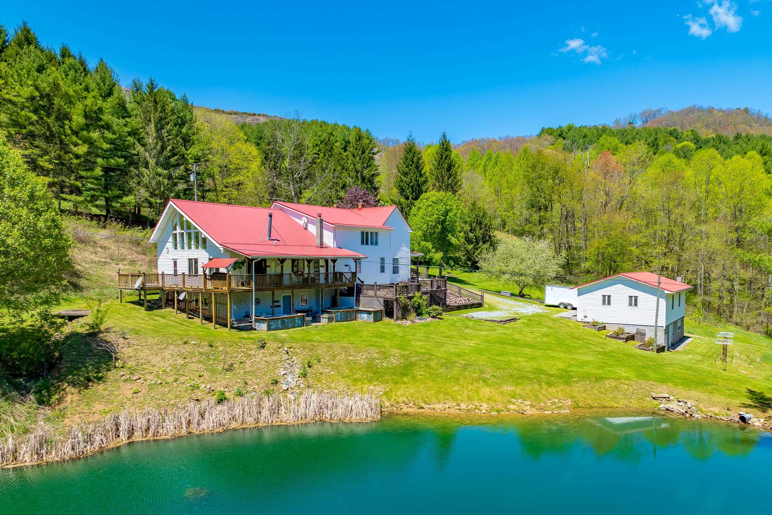 434 Glenwood Road Troutdale VA 24378