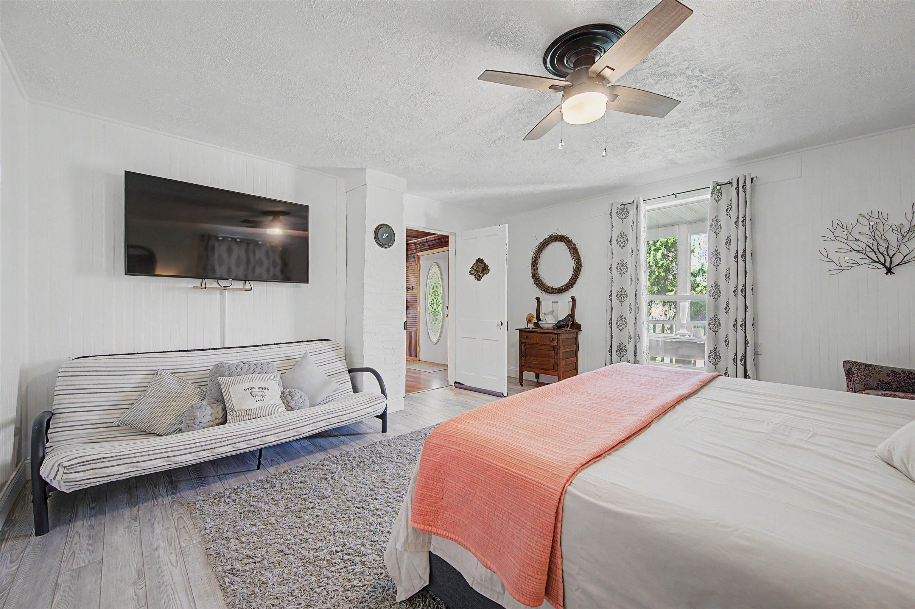 434 Glenwood Road Troutdale VA 24378