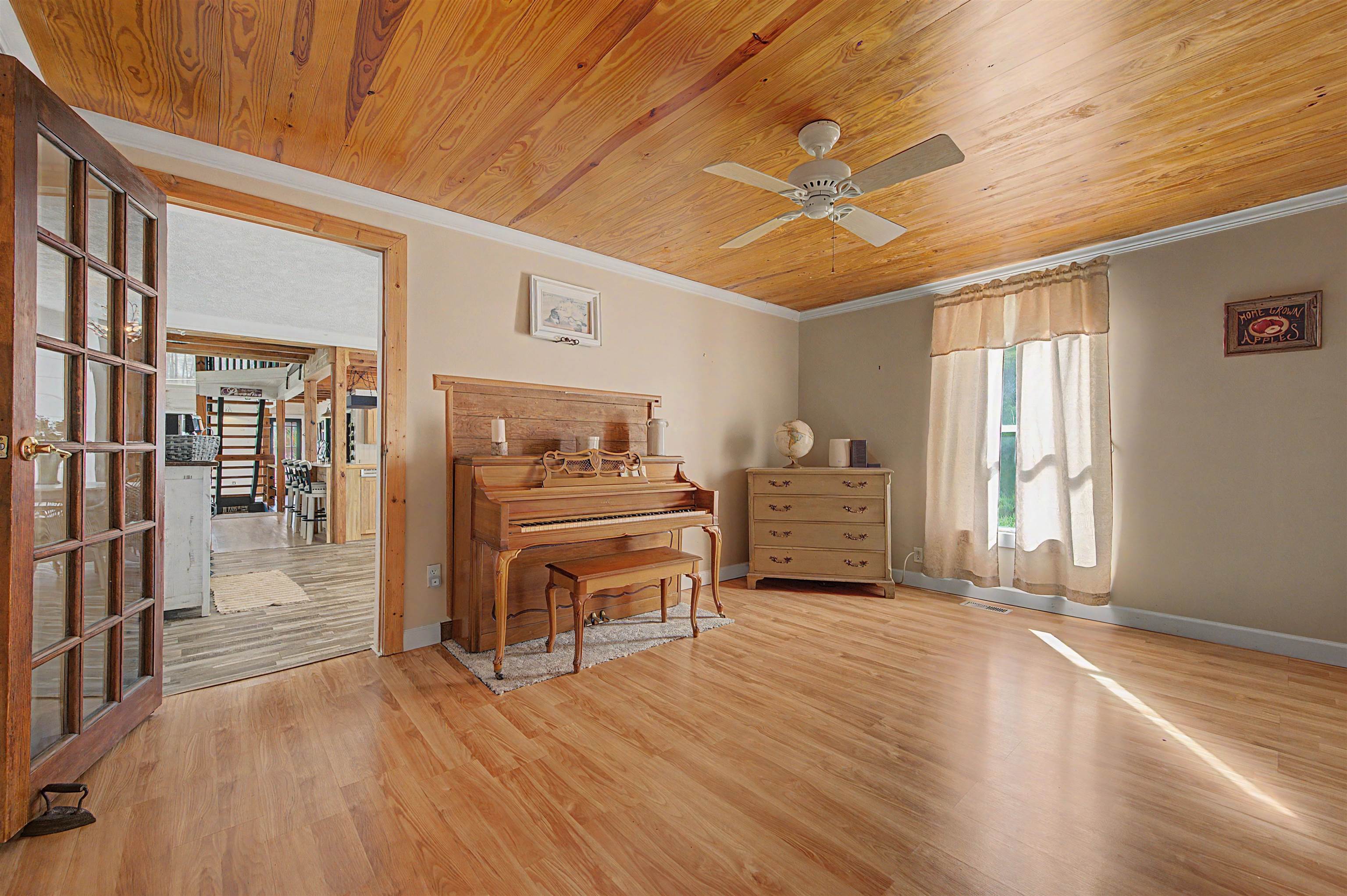 434 Glenwood Road Troutdale VA 24378