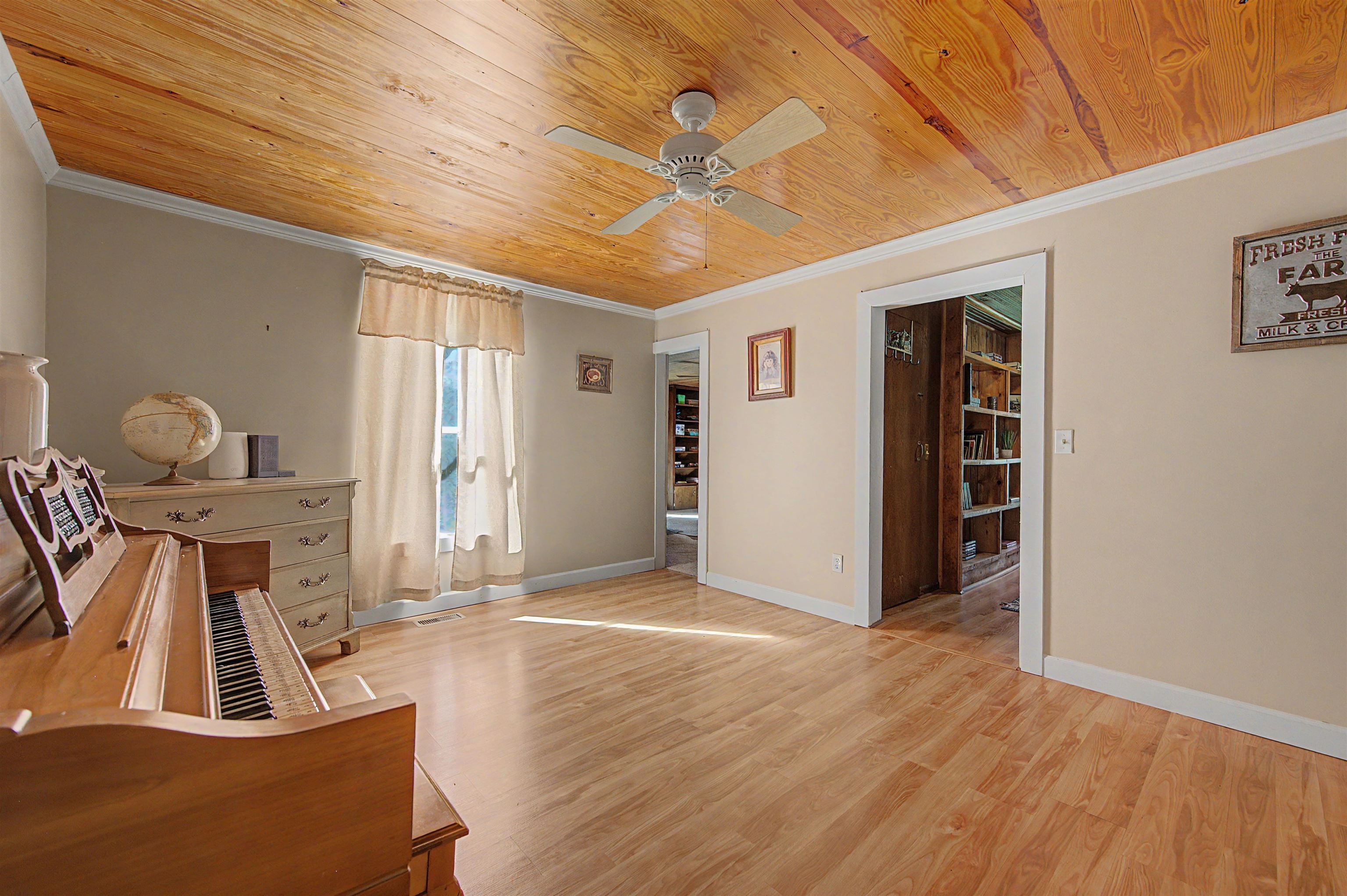 434 Glenwood Road Troutdale VA 24378