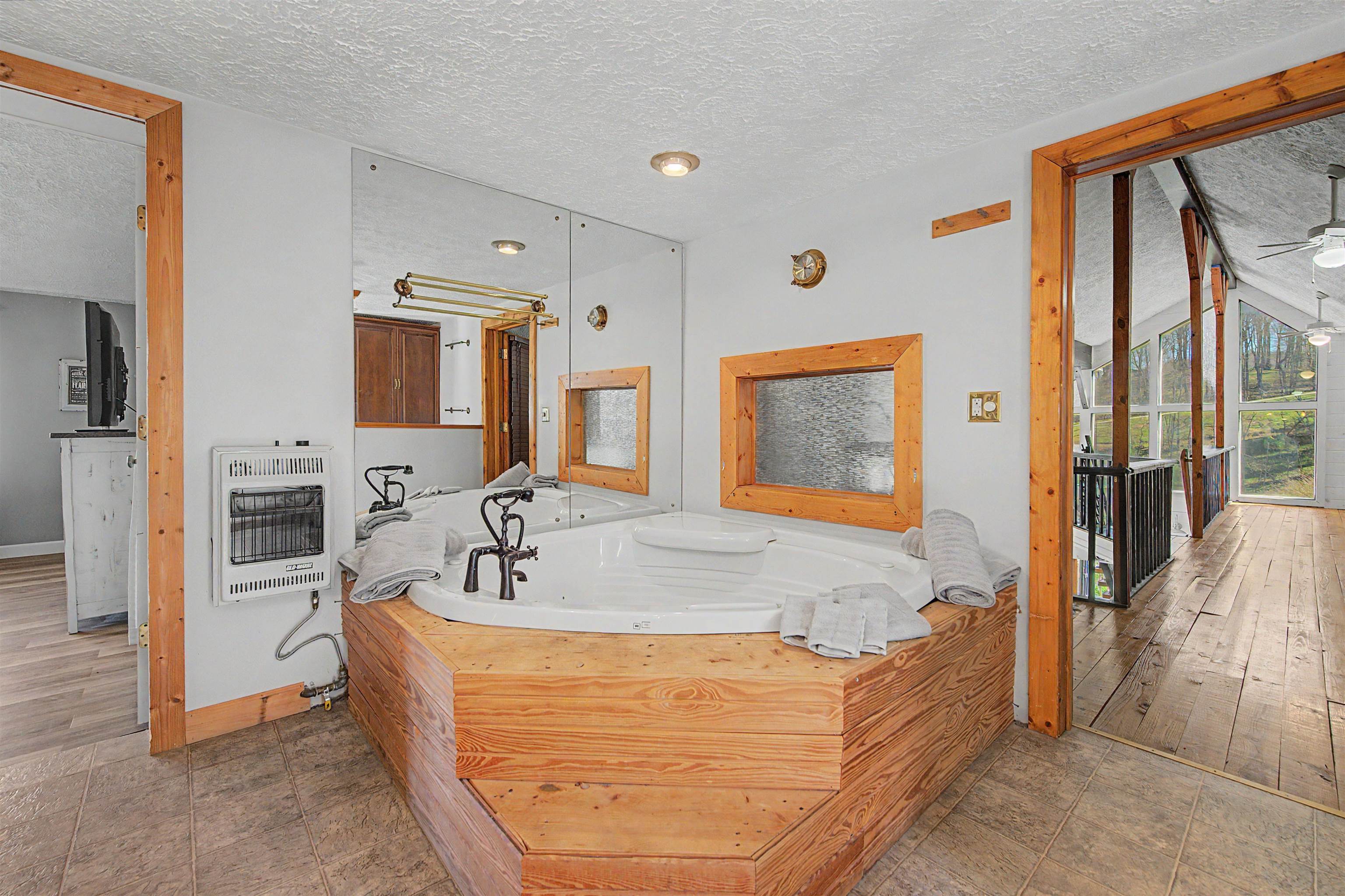 434 Glenwood Road Troutdale VA 24378