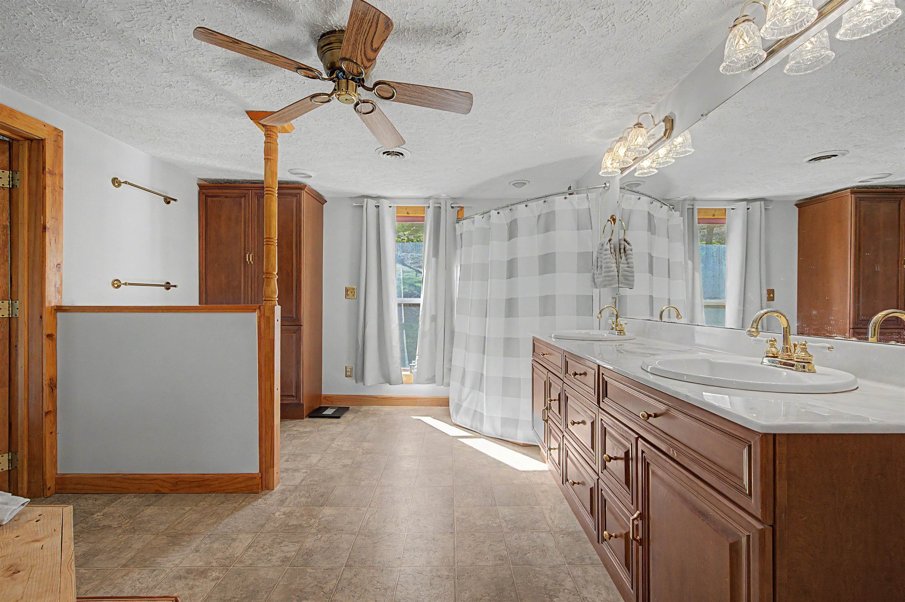 434 Glenwood Road Troutdale VA 24378