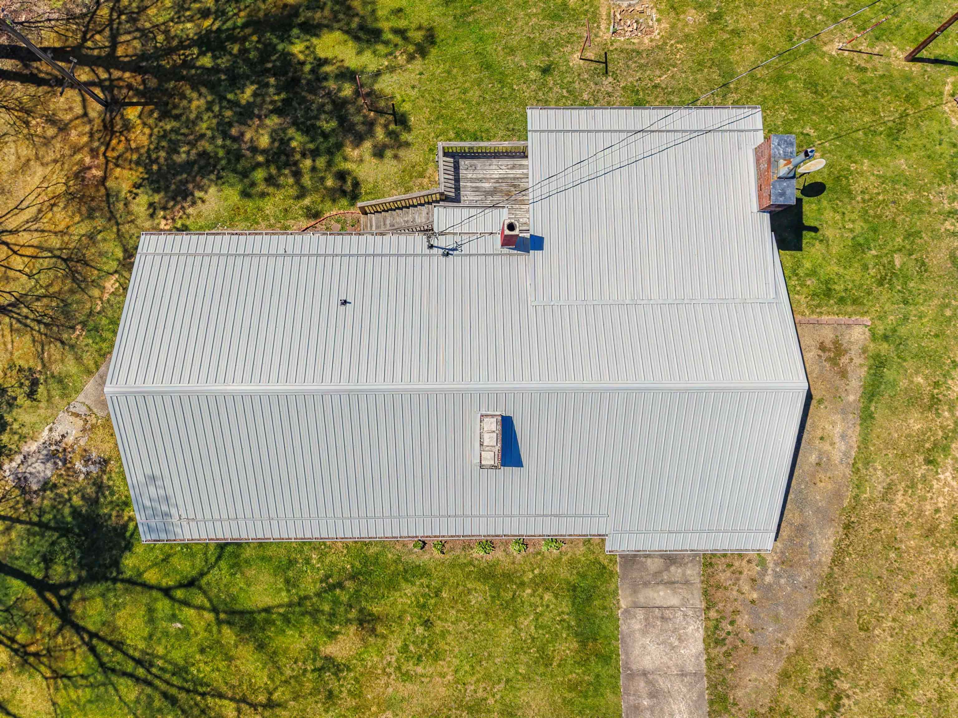 6921 Ivanhoe Road Ivanhoe VA 24350