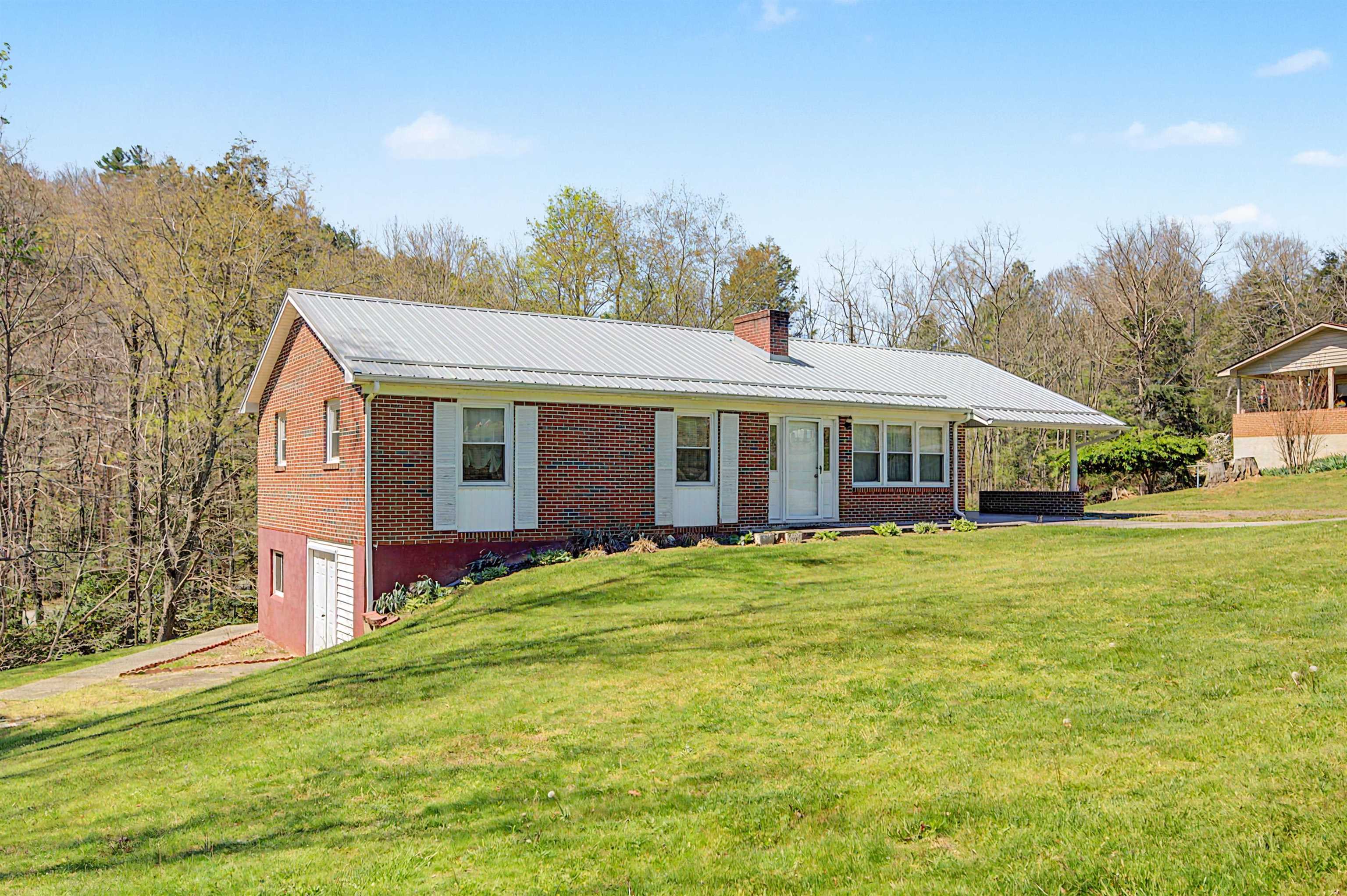 6921 Ivanhoe Road Ivanhoe VA 24350