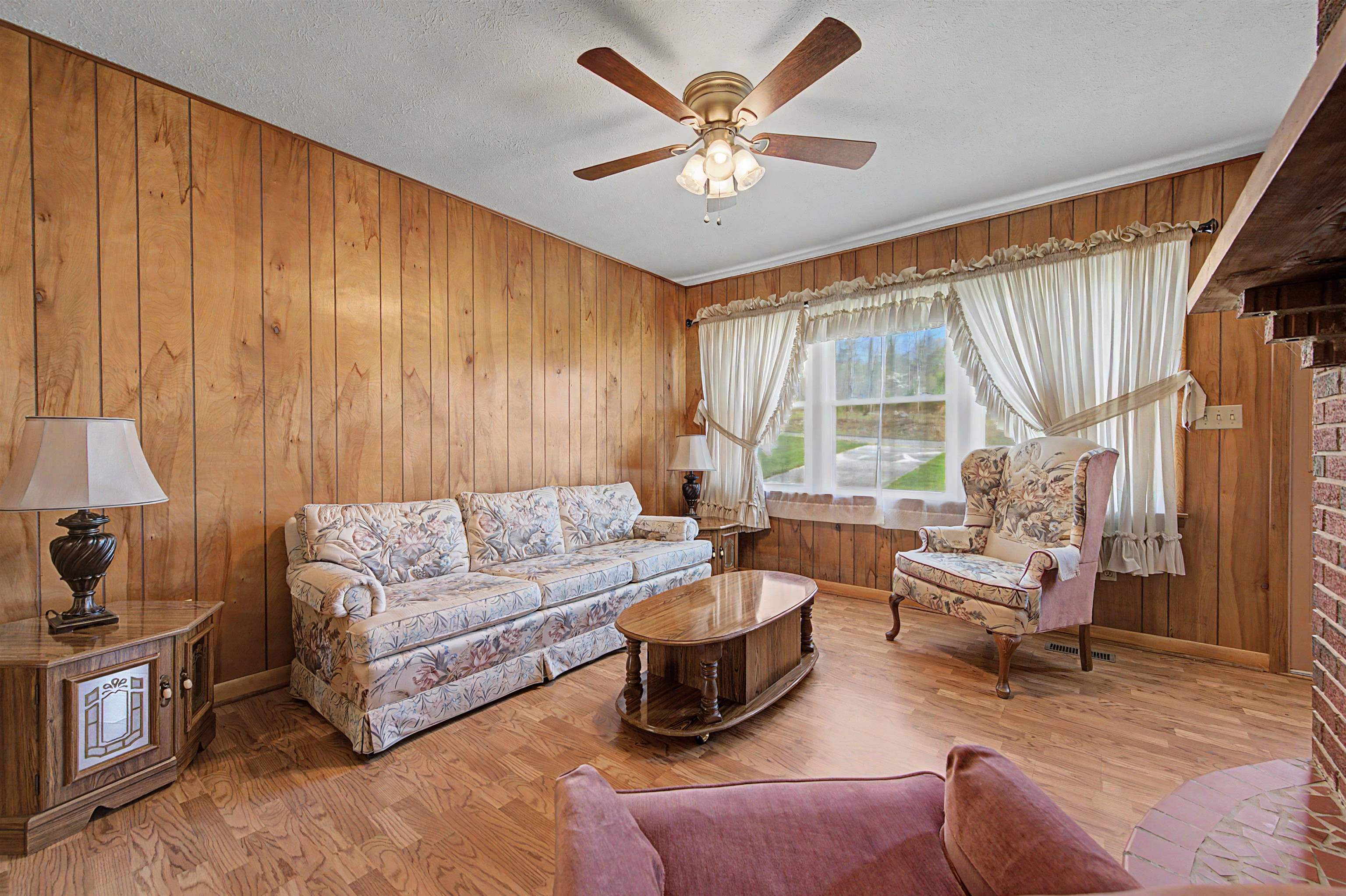 6921 Ivanhoe Road Ivanhoe VA 24350